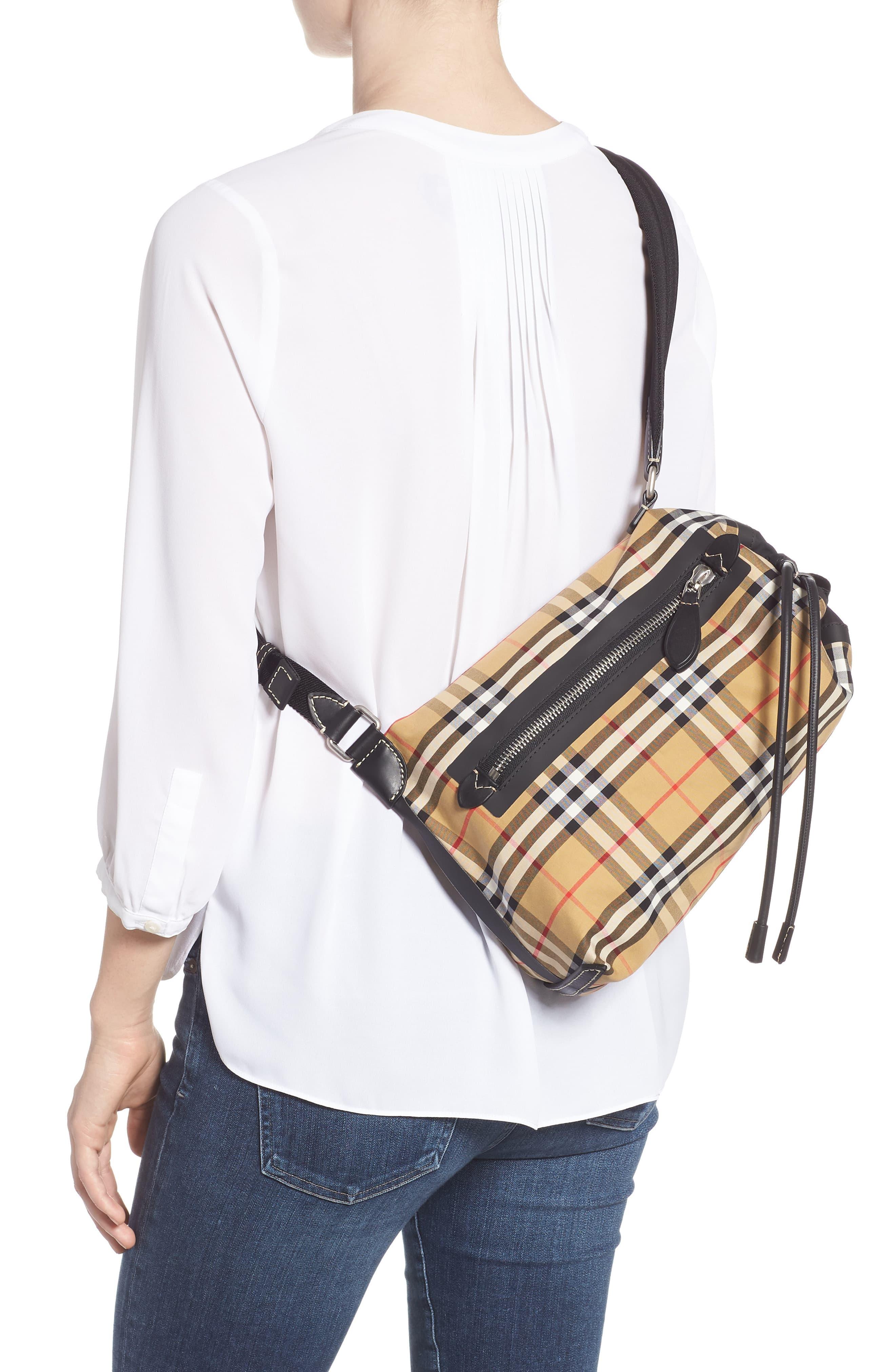 burberry small vintage check duffle