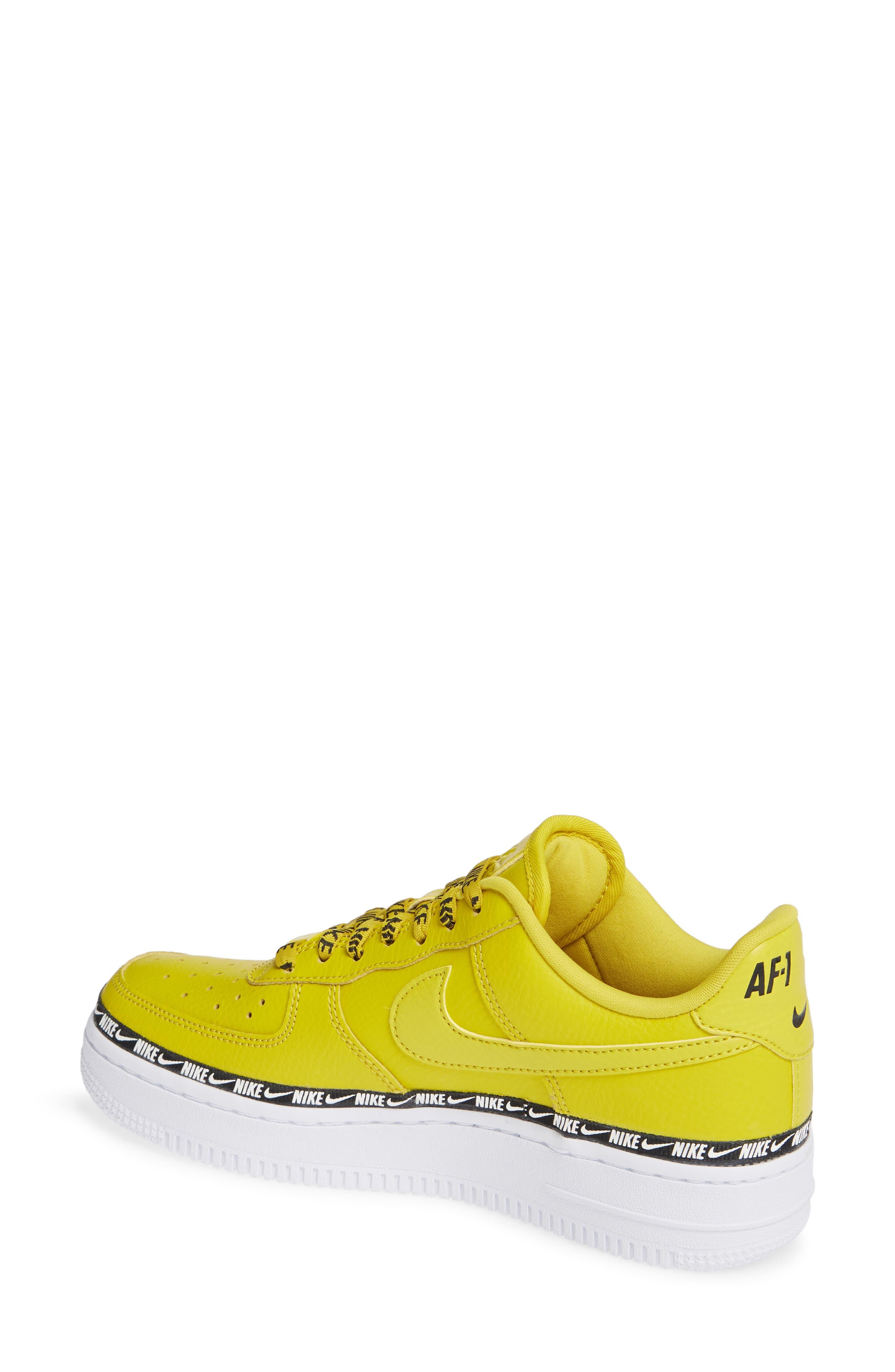 nike yellow air force 1 07 se premium trainers