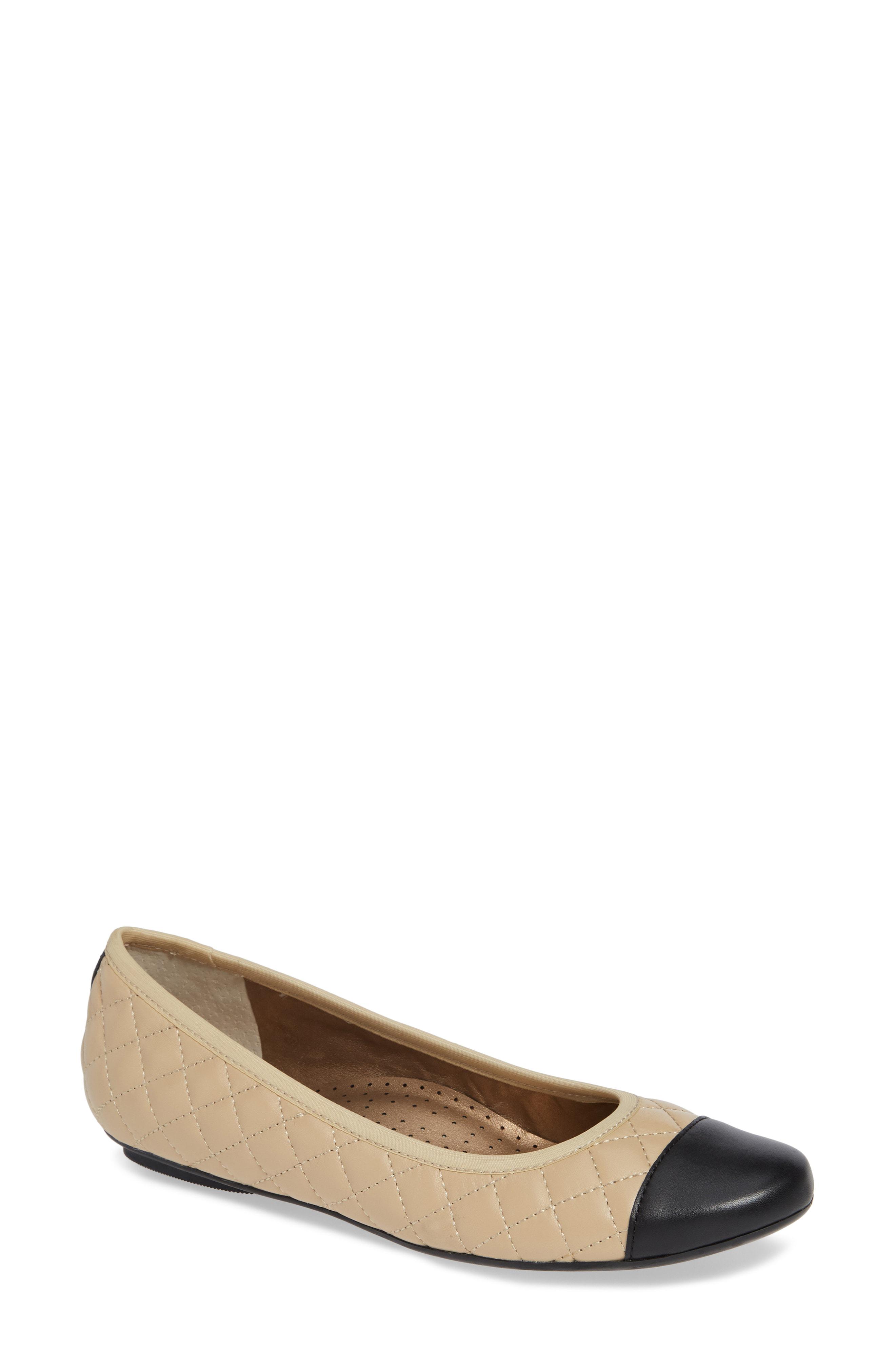vaneli serene flat