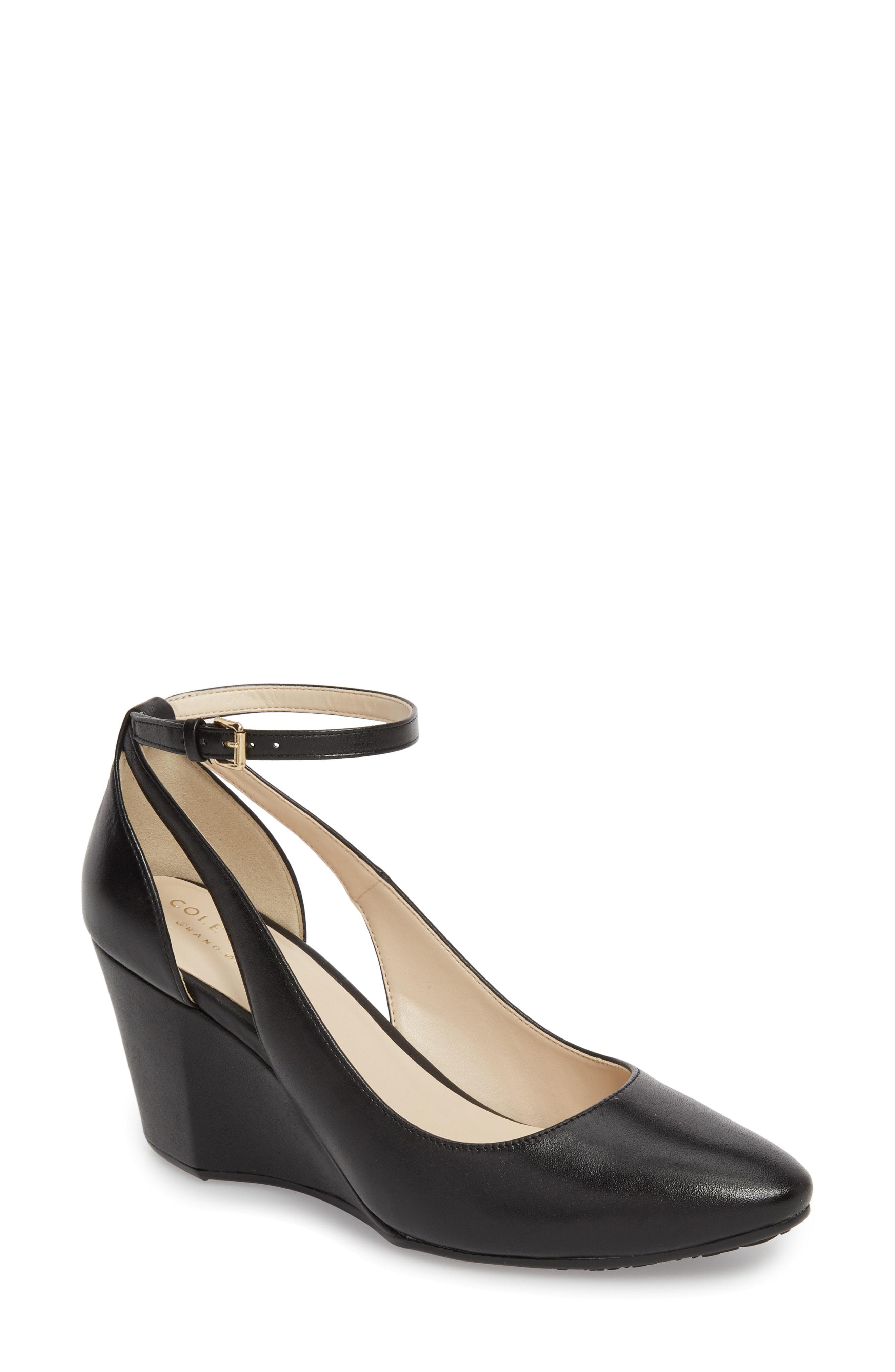 lacey cutout wedge pump