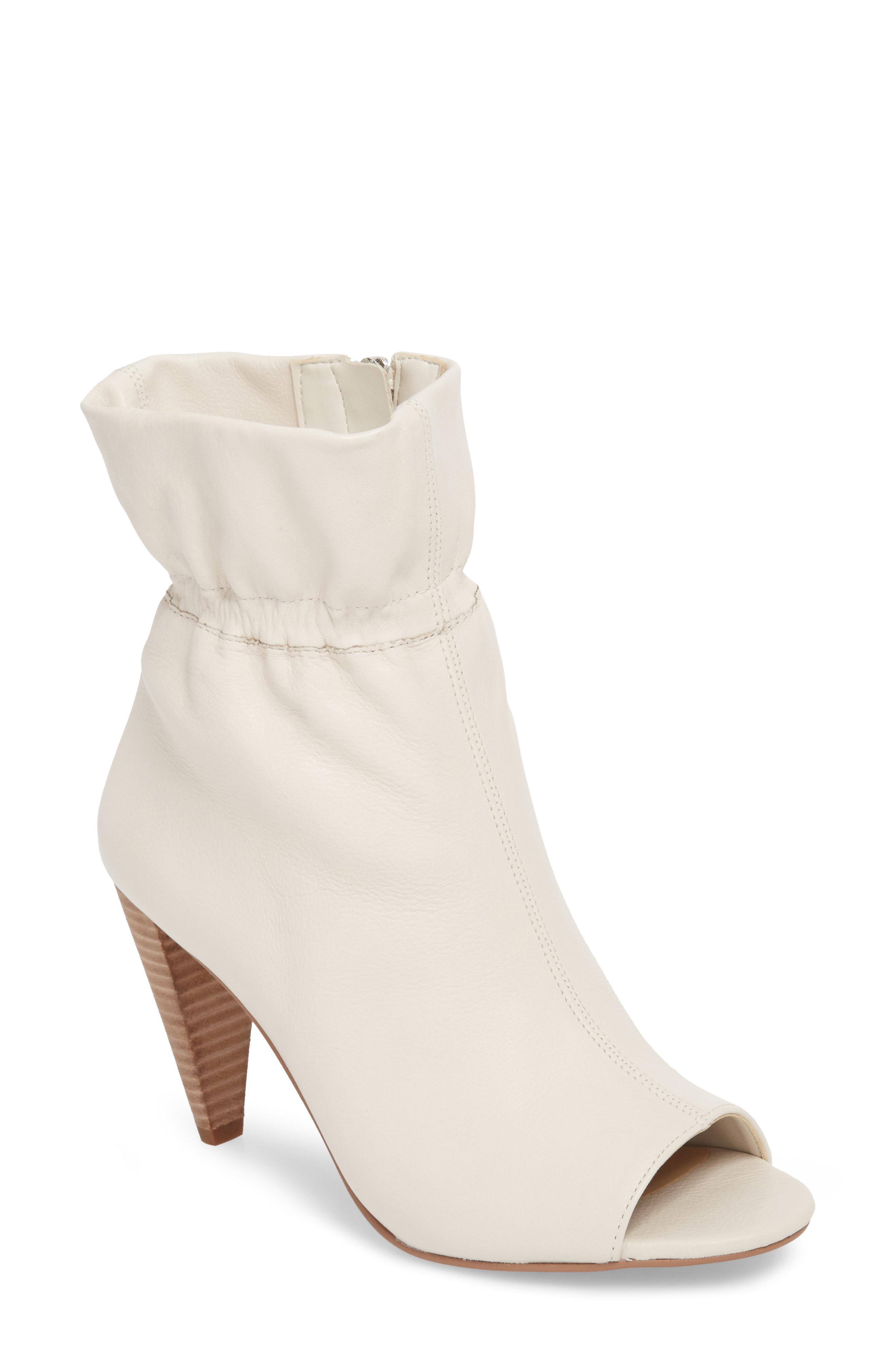 vince camuto gabeena bootie