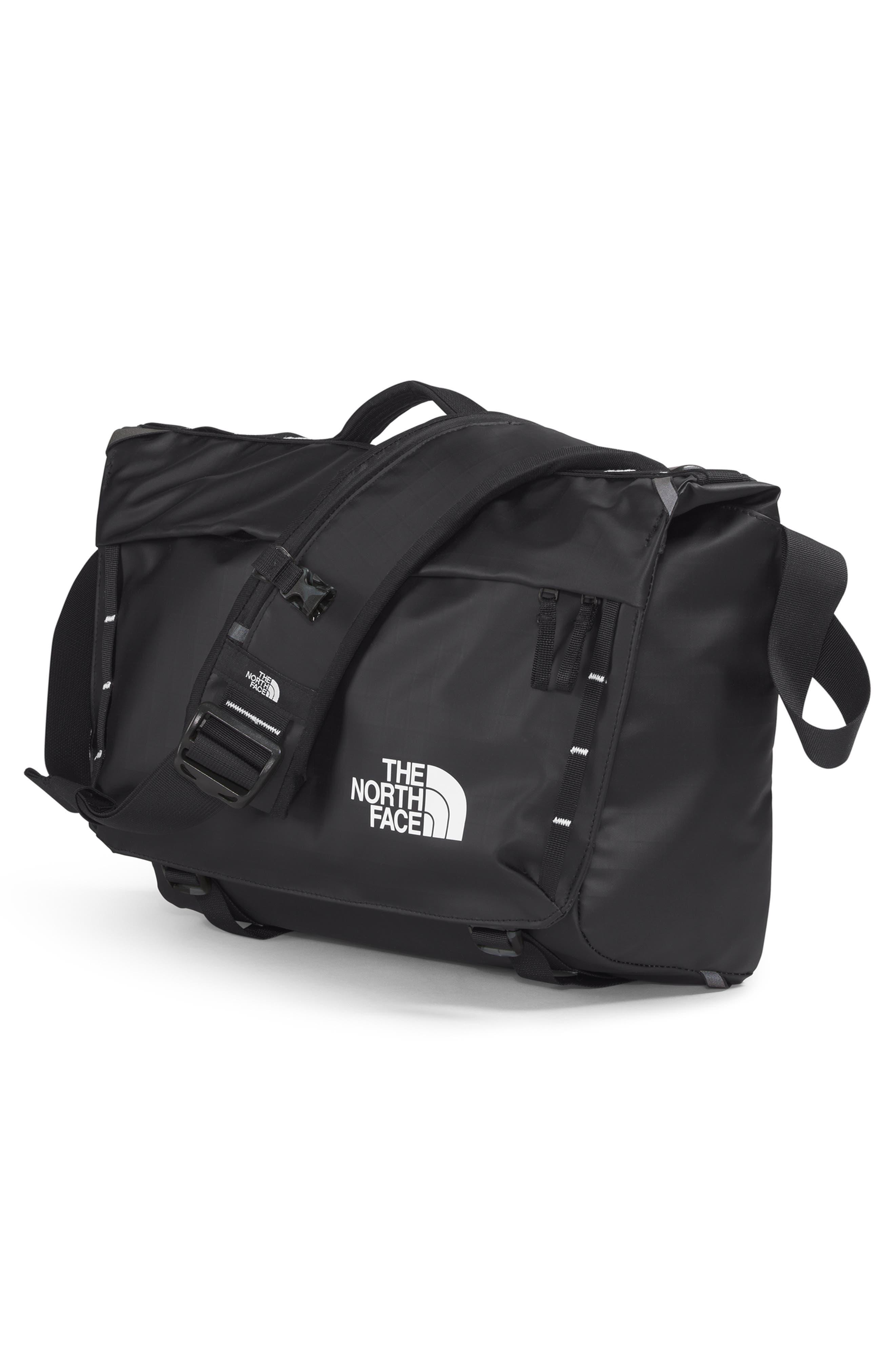 The North Face Base Camp Voyager Messenger Bag in Black for Men | Lyst