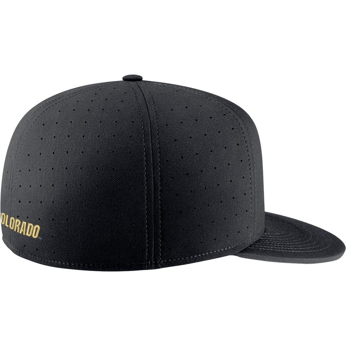fitted baseball cap