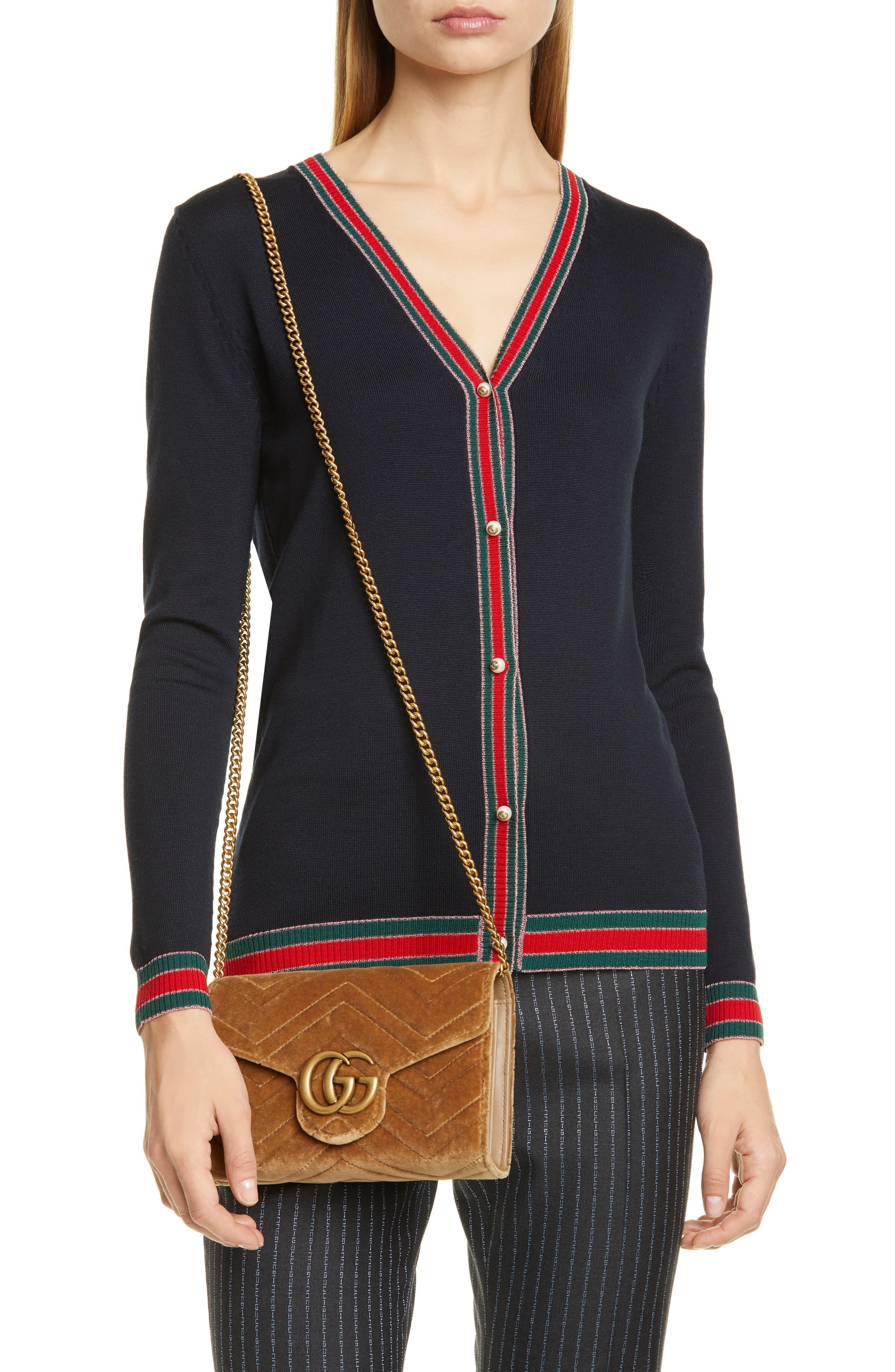 gg marmont 2.0 matelassé velvet wallet on a chain