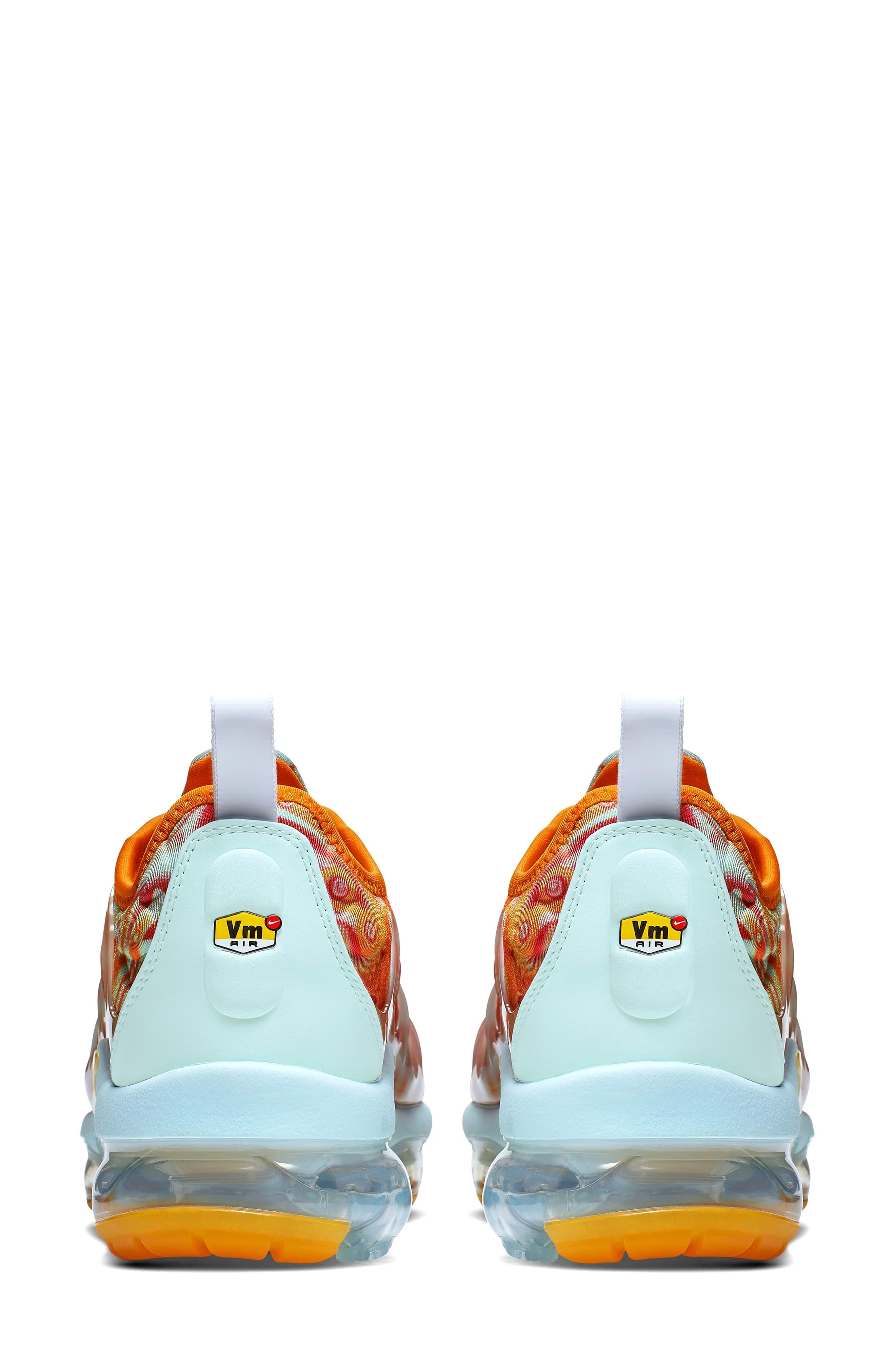 vapormax plus on air qs