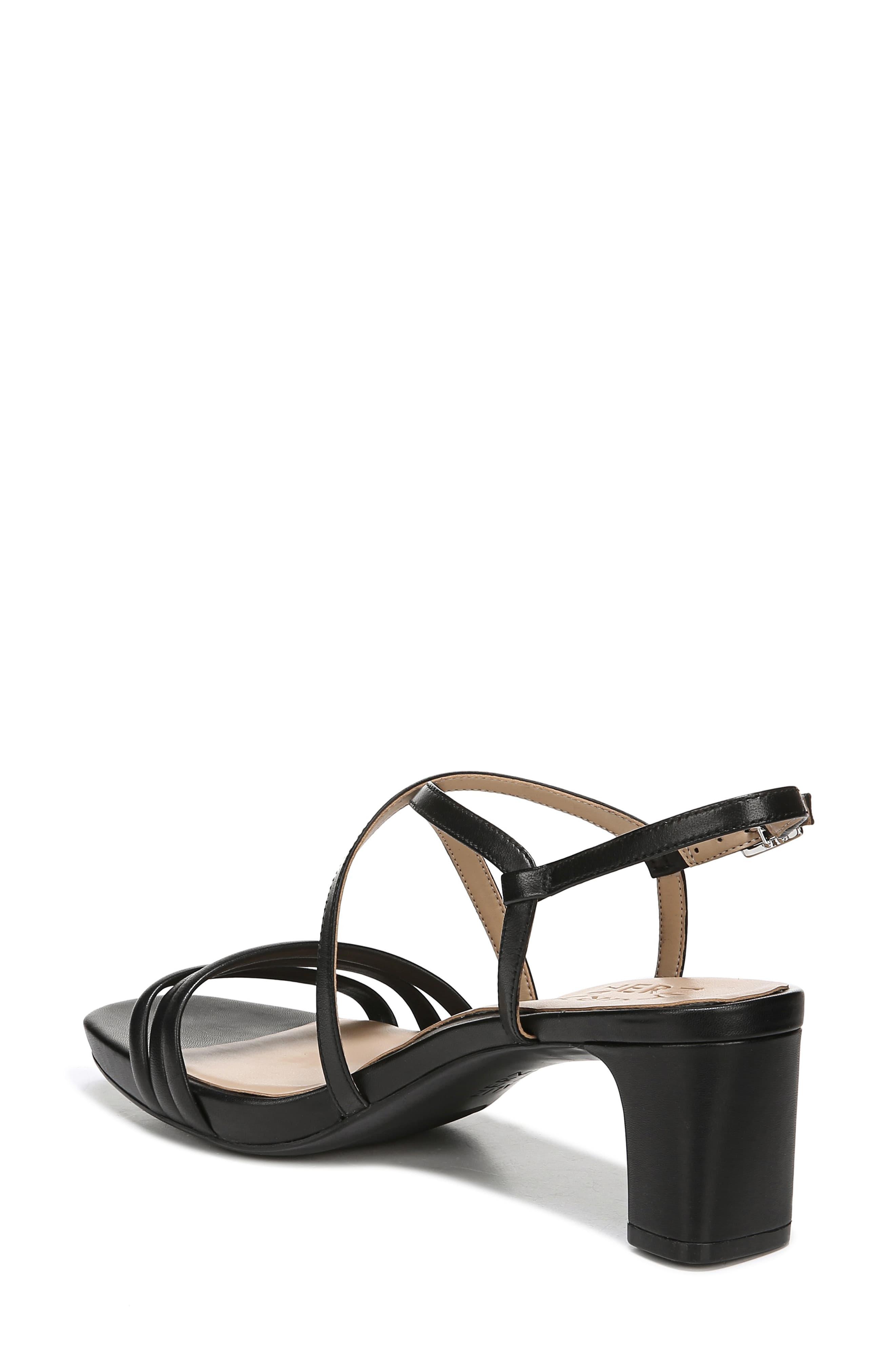 iris sandal naturalizer