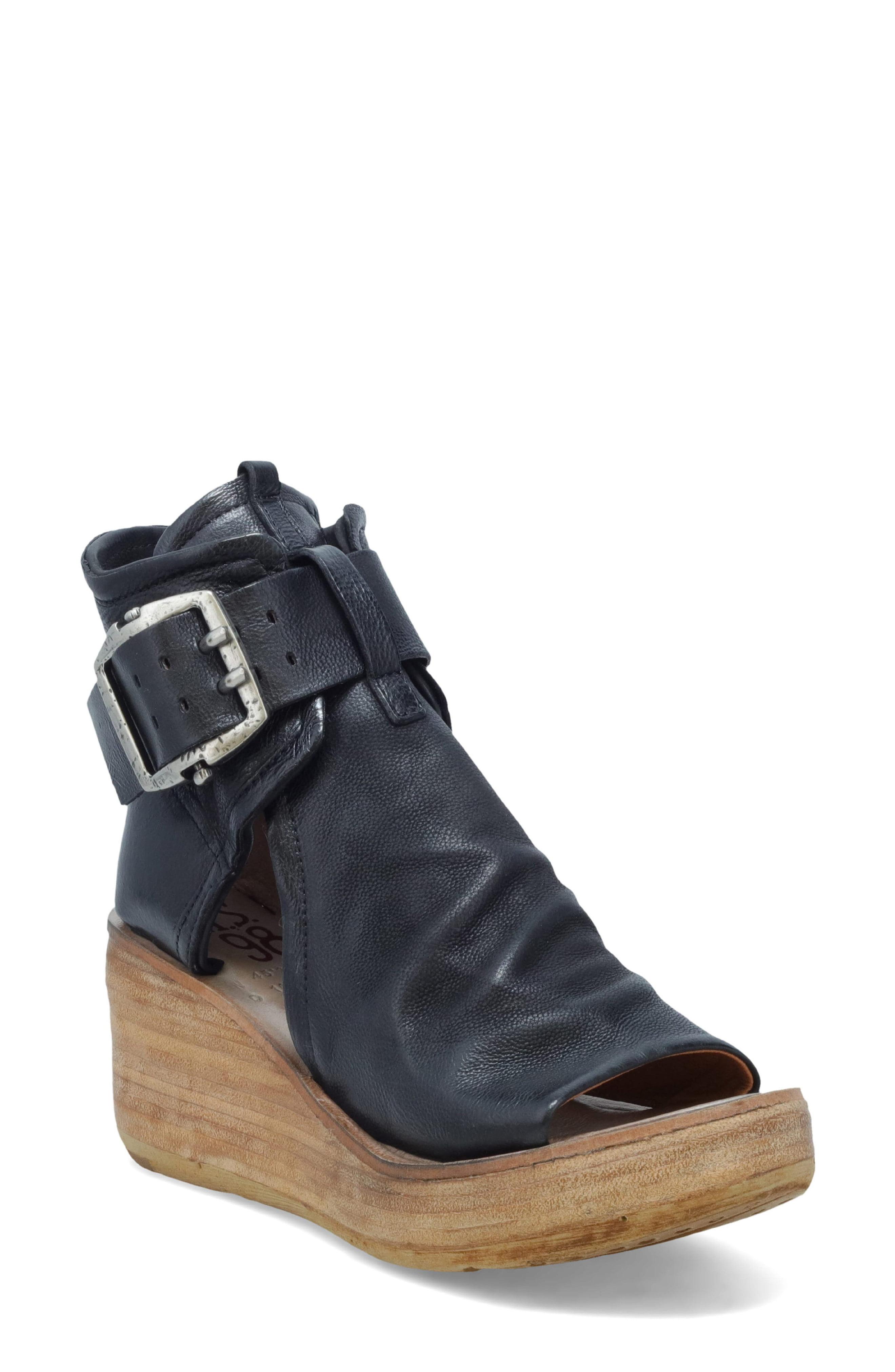 naya wedge sandals