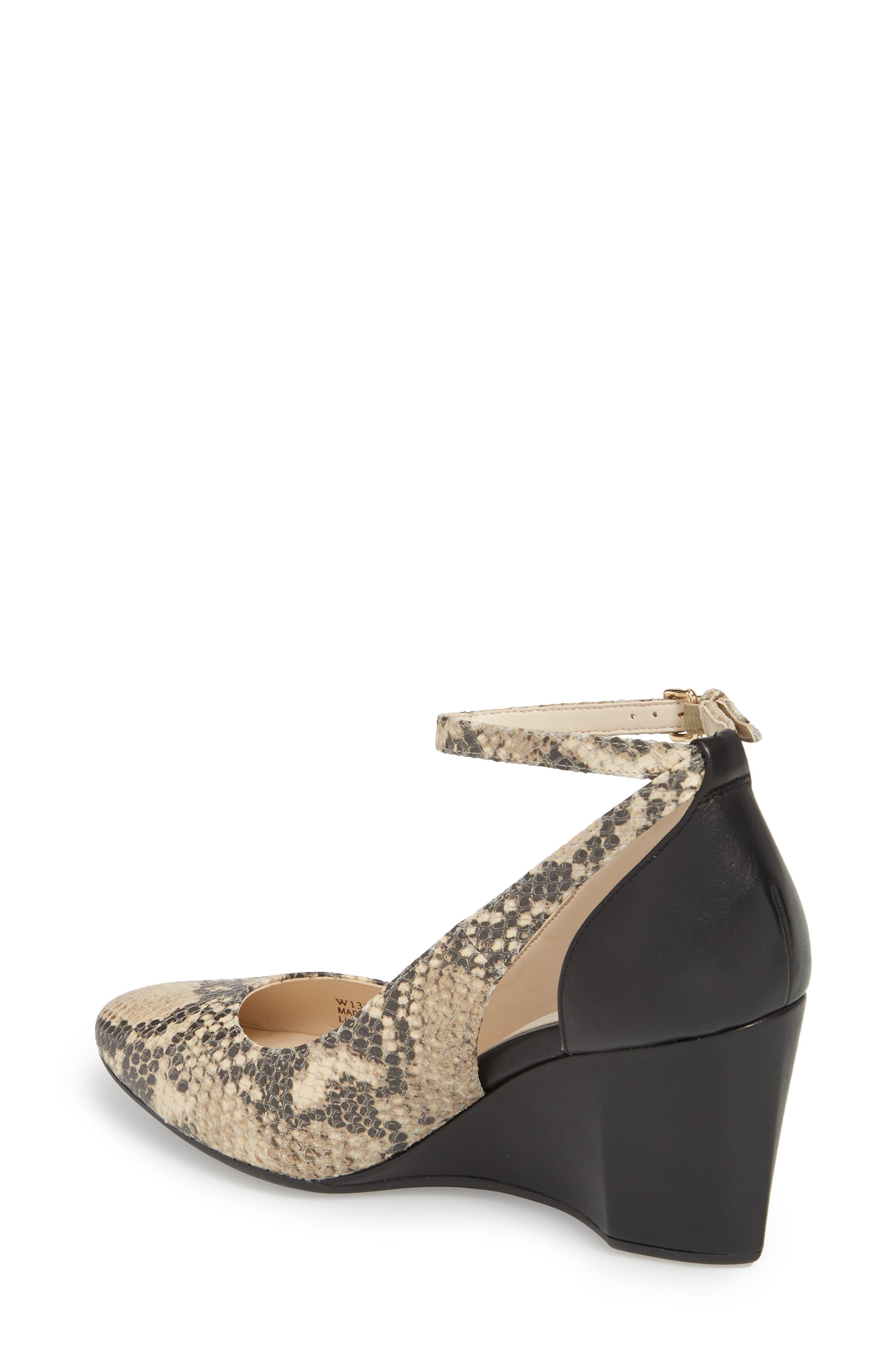 lacey cutout wedge pump