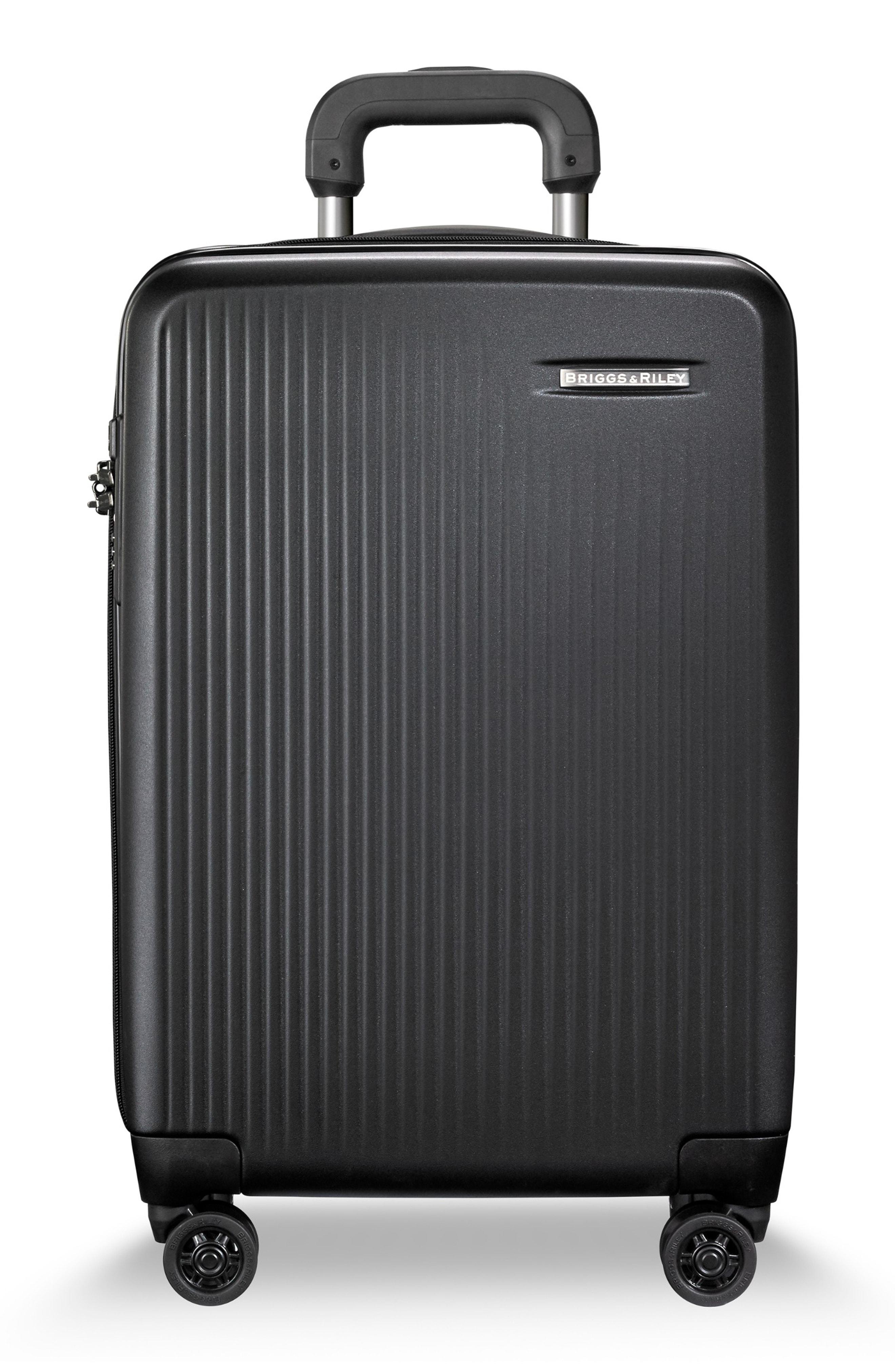 briggs and riley essential 22 carry on expandable spinner