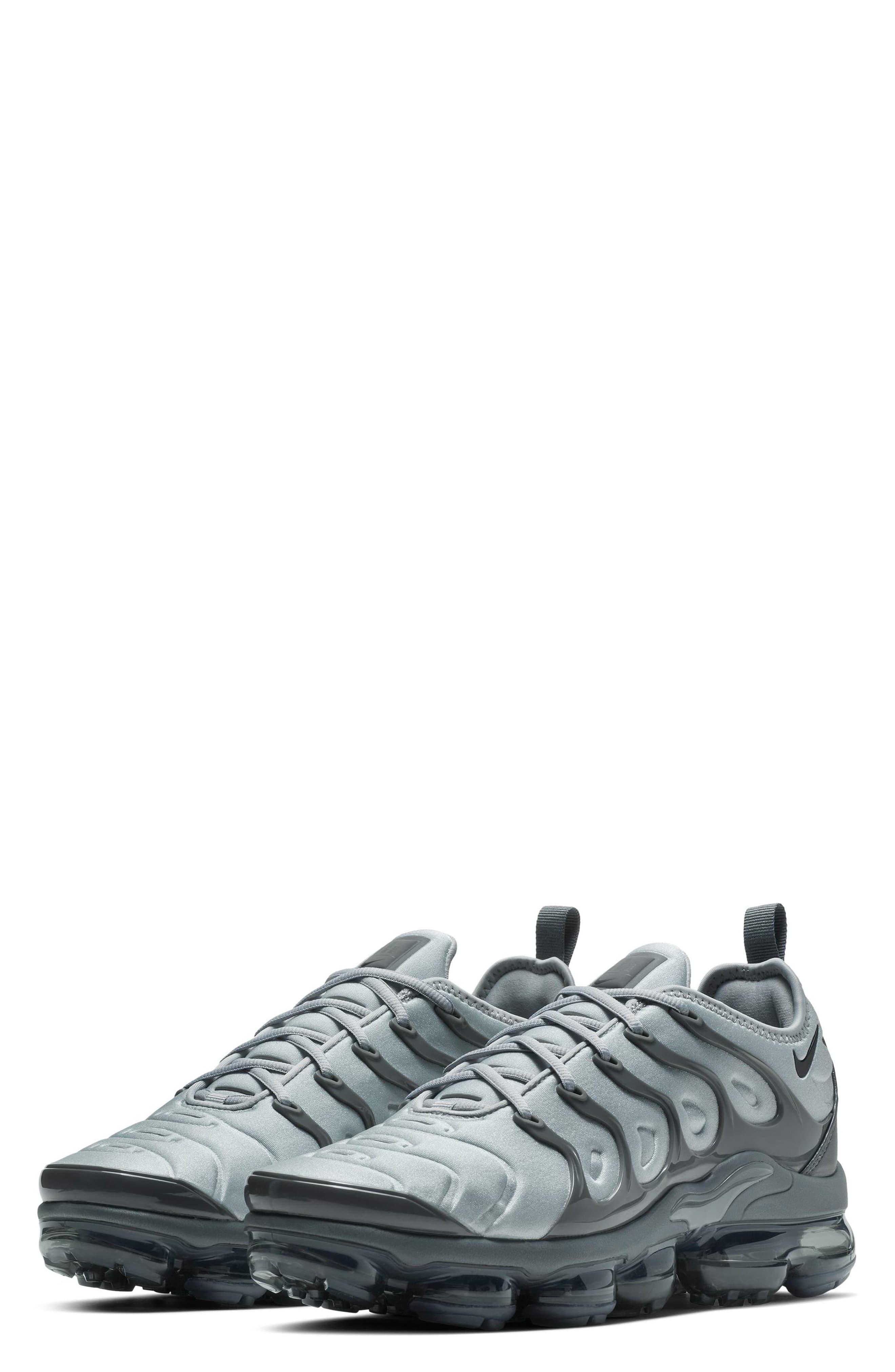 Nike Air Vapormax Plus in Gray for Men 
