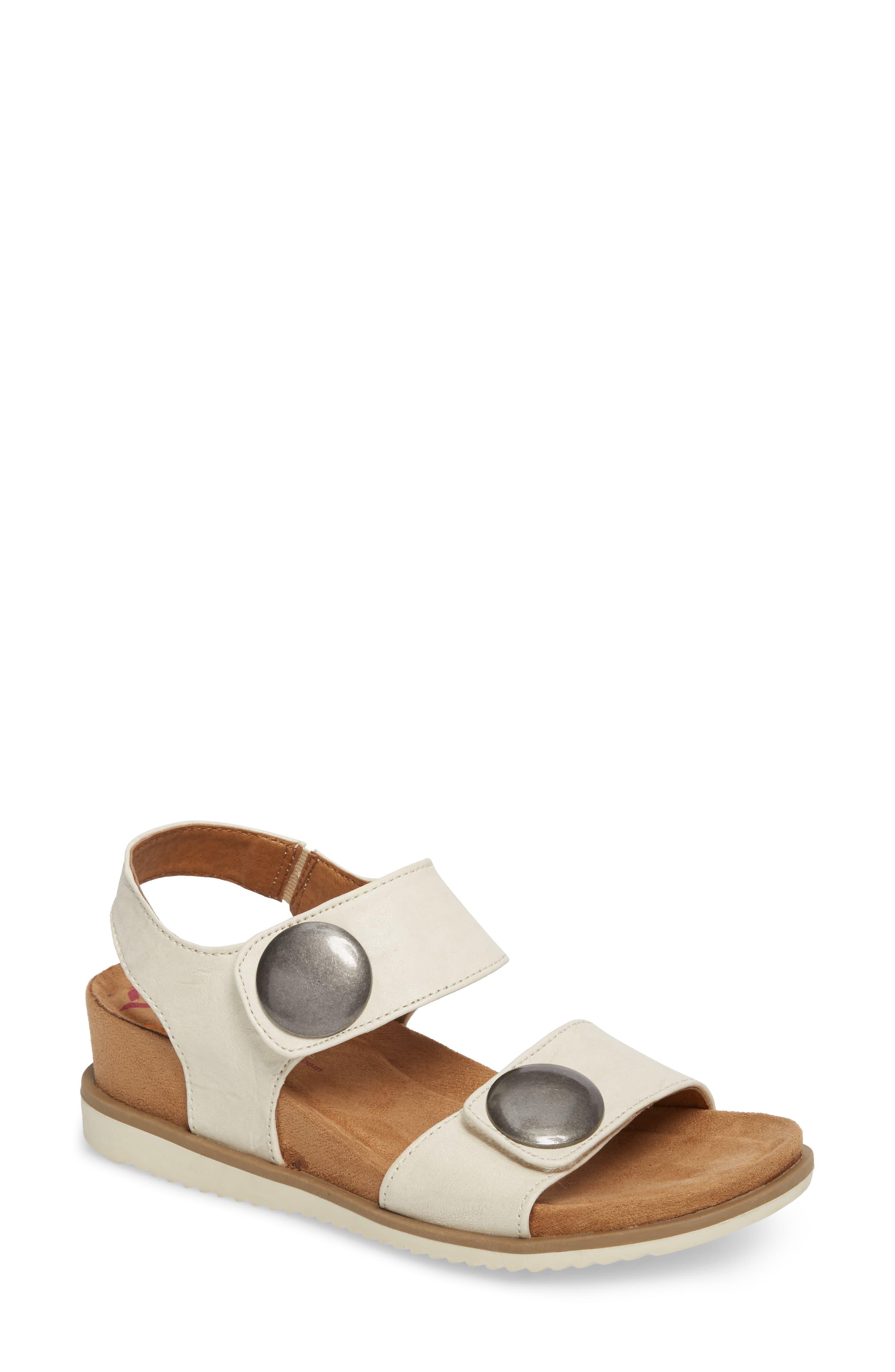 comfortiva pamela sandal