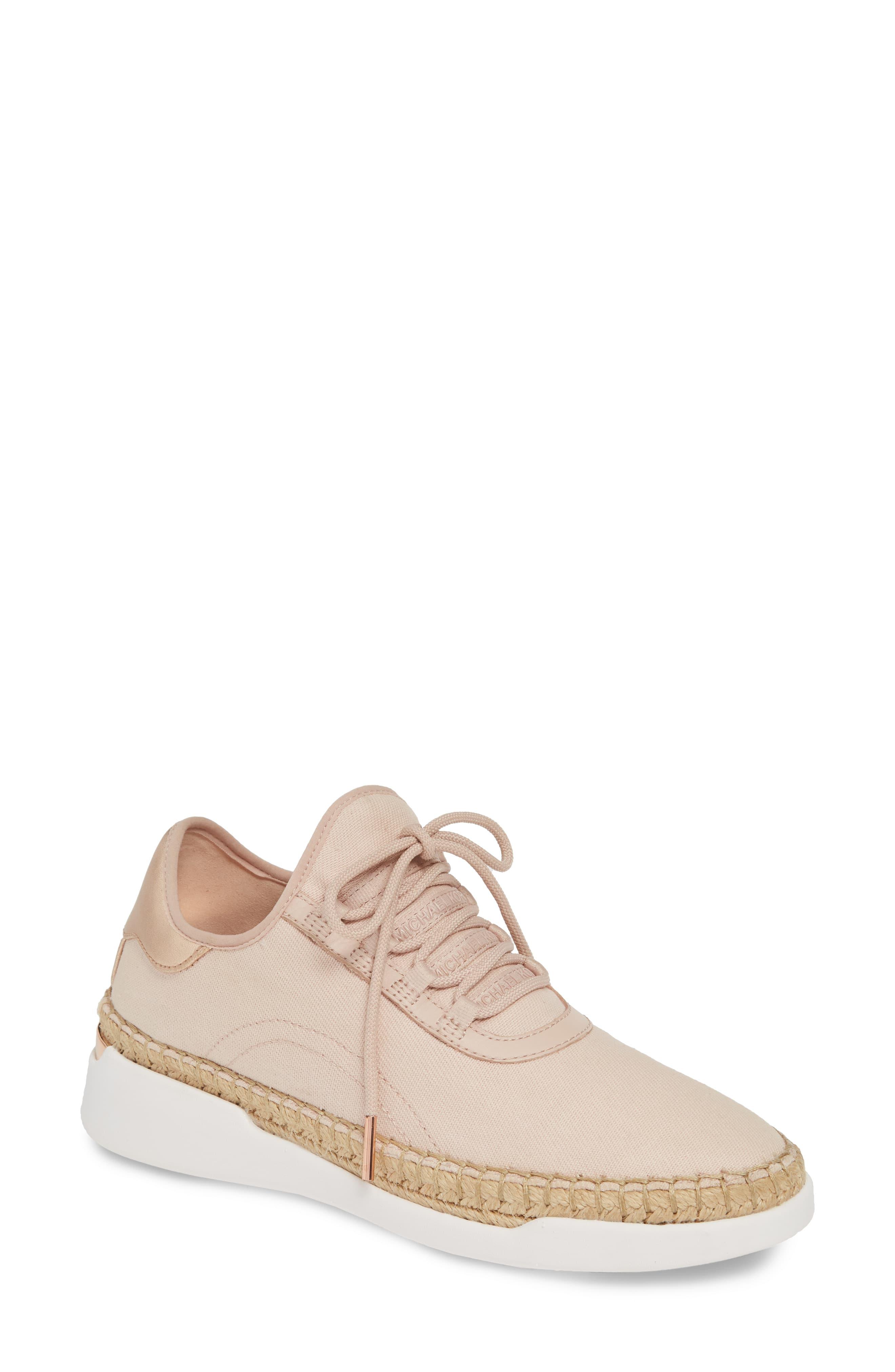 nine west speakup almond toe flats
