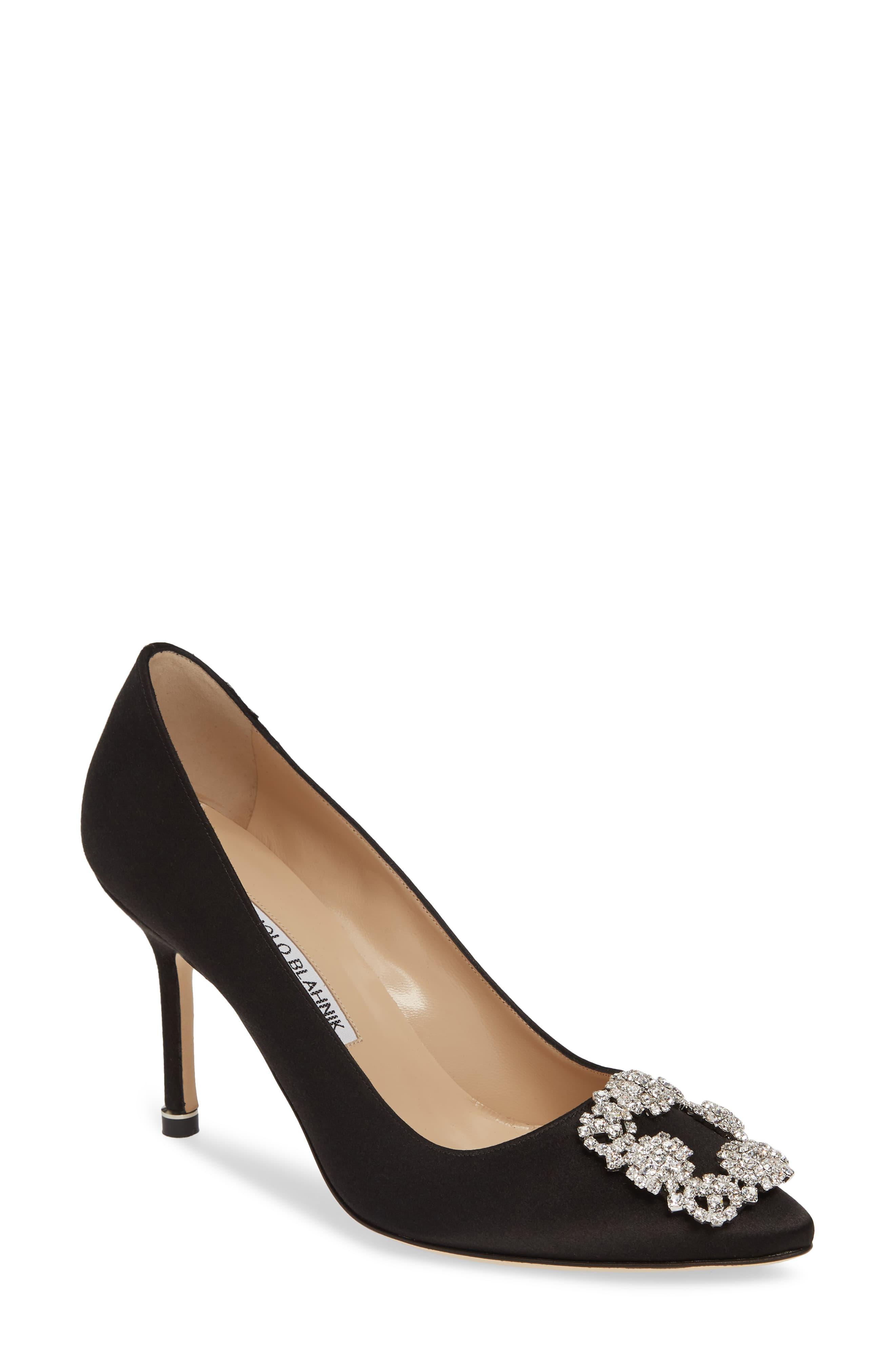pointed toe pumps for wide feet