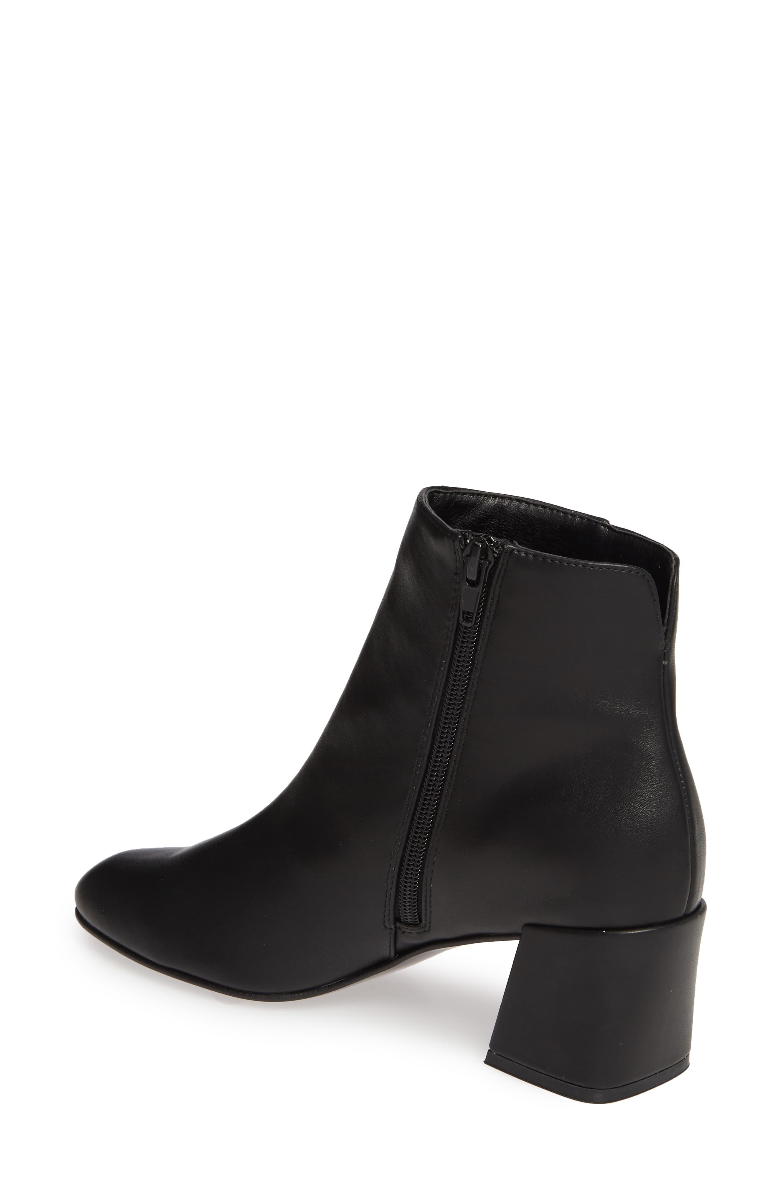 Chinese Laundry Daria Bootie in Black 