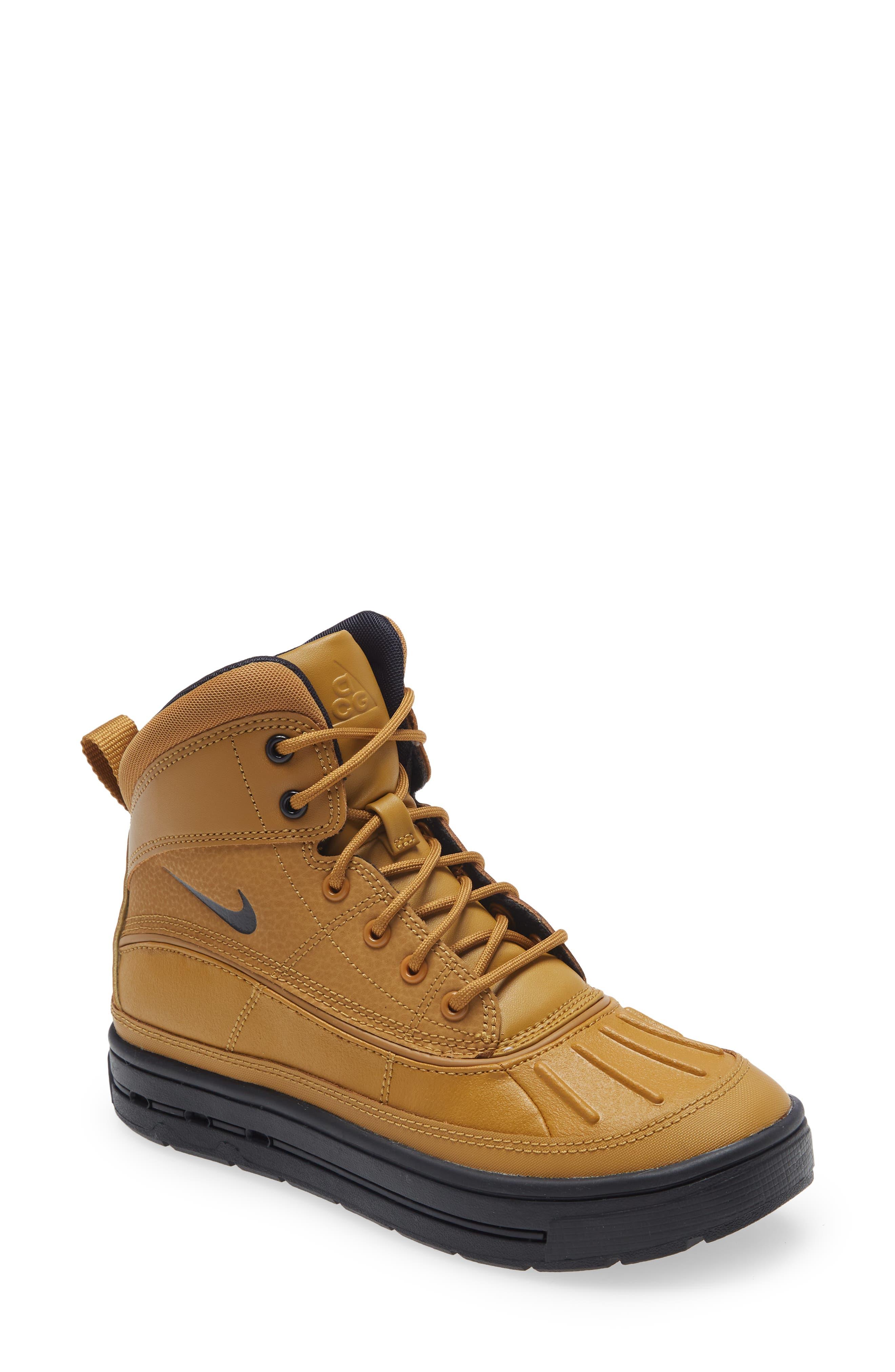 wide nike boots