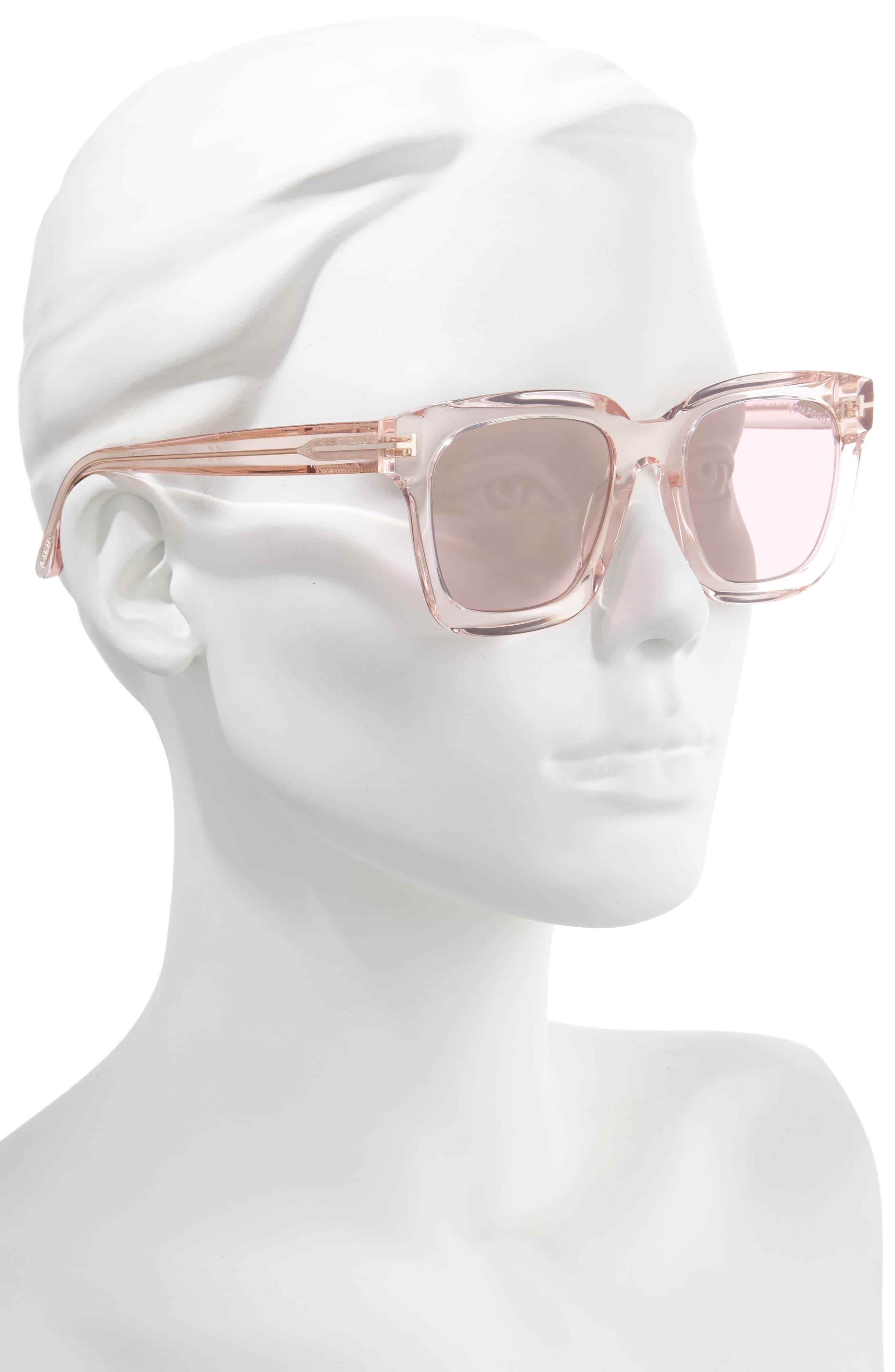 sari tom ford