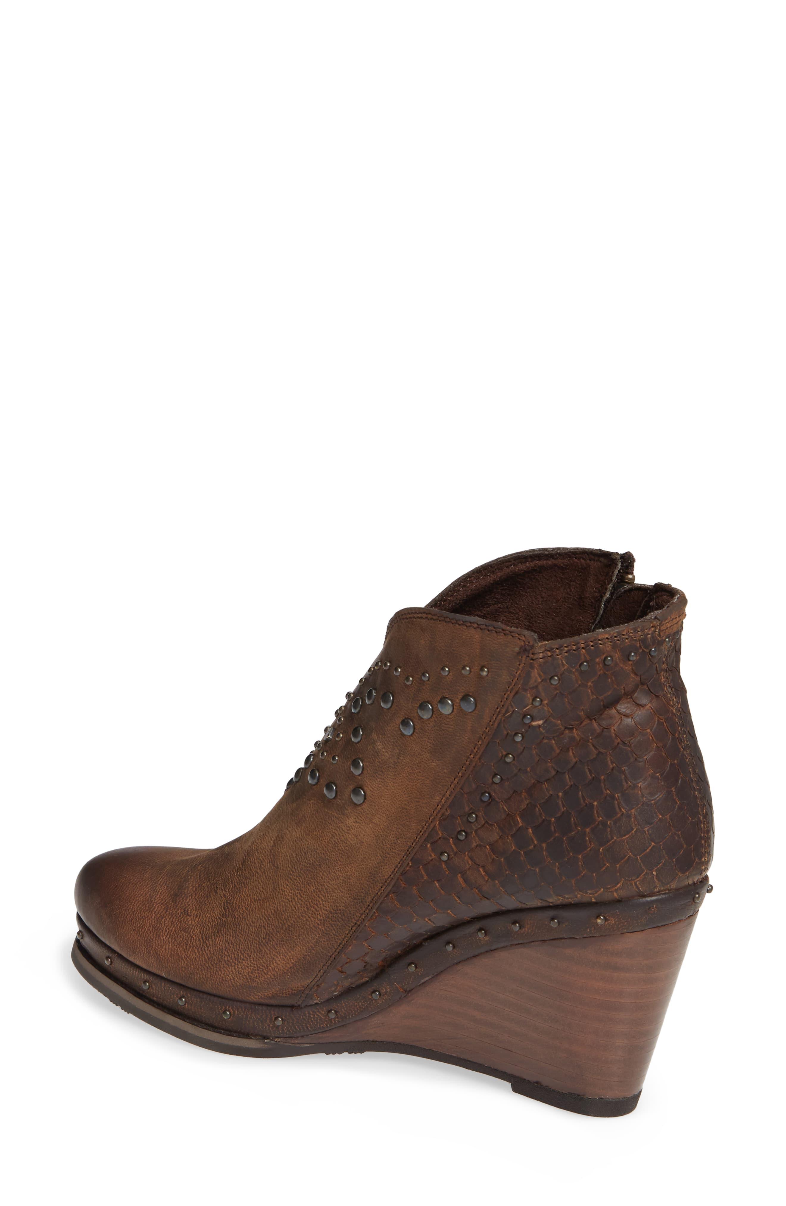 ariat stax studded wedge bootie