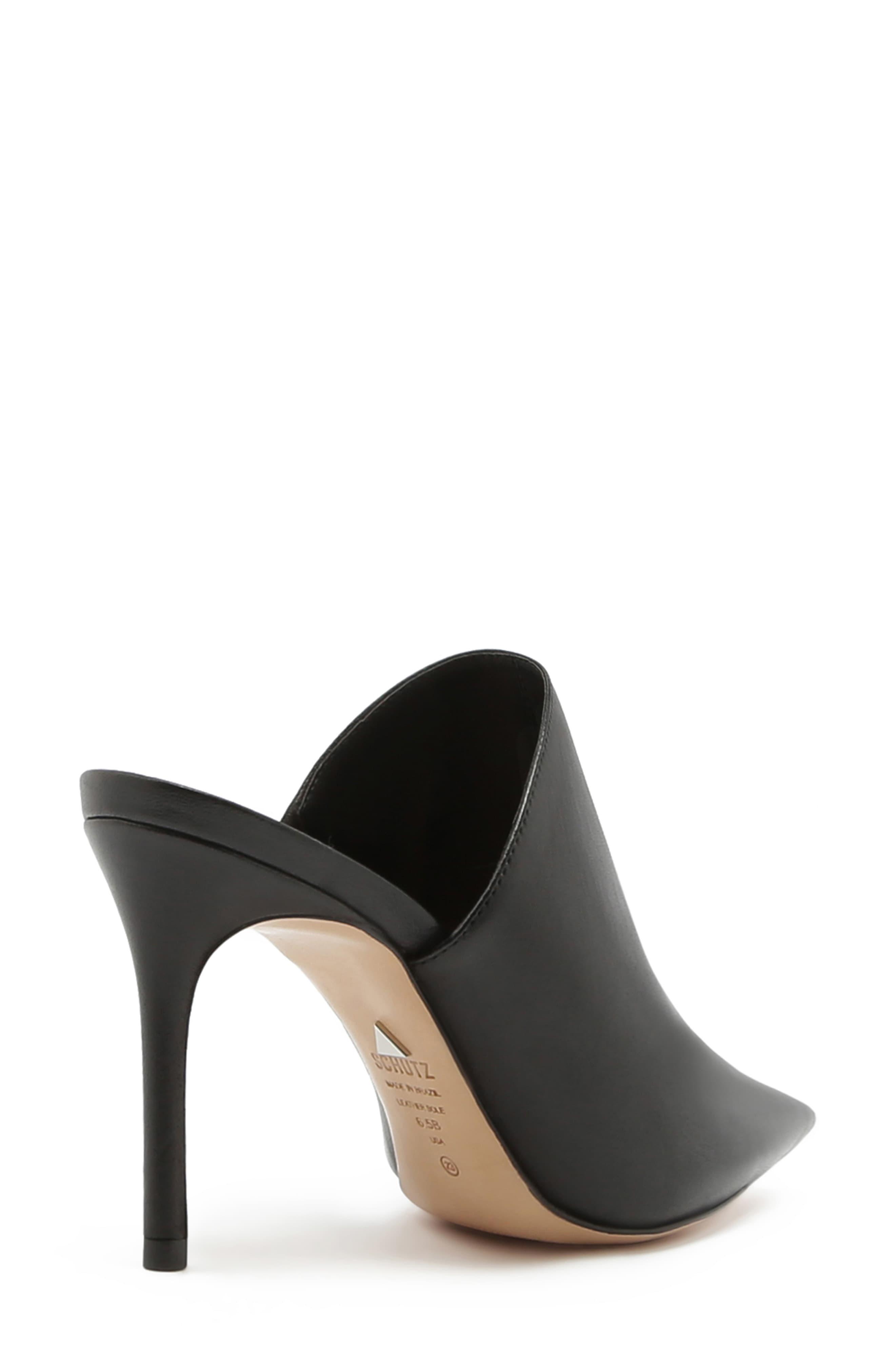 professional tennis shoes