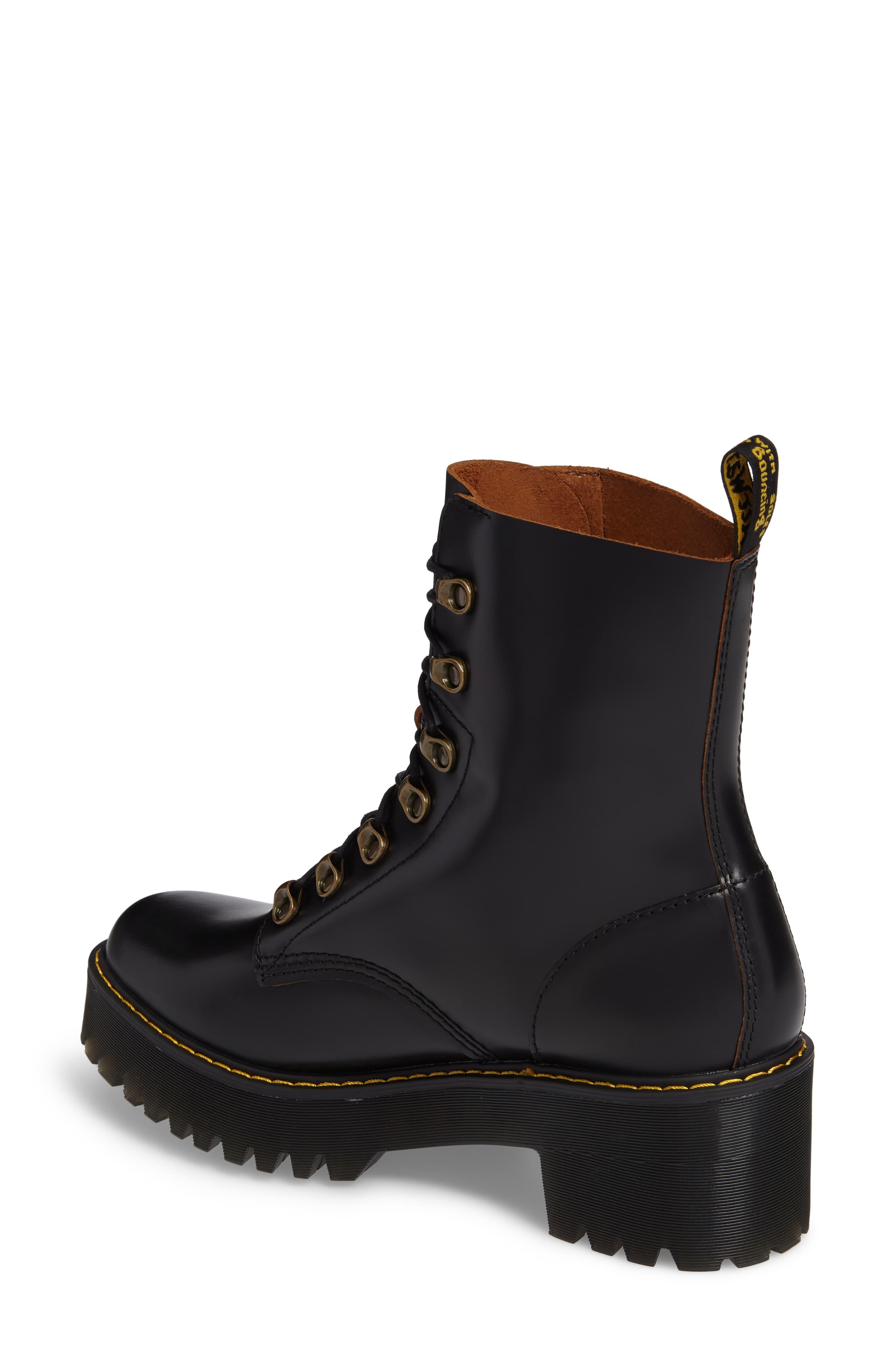 leona boot in black