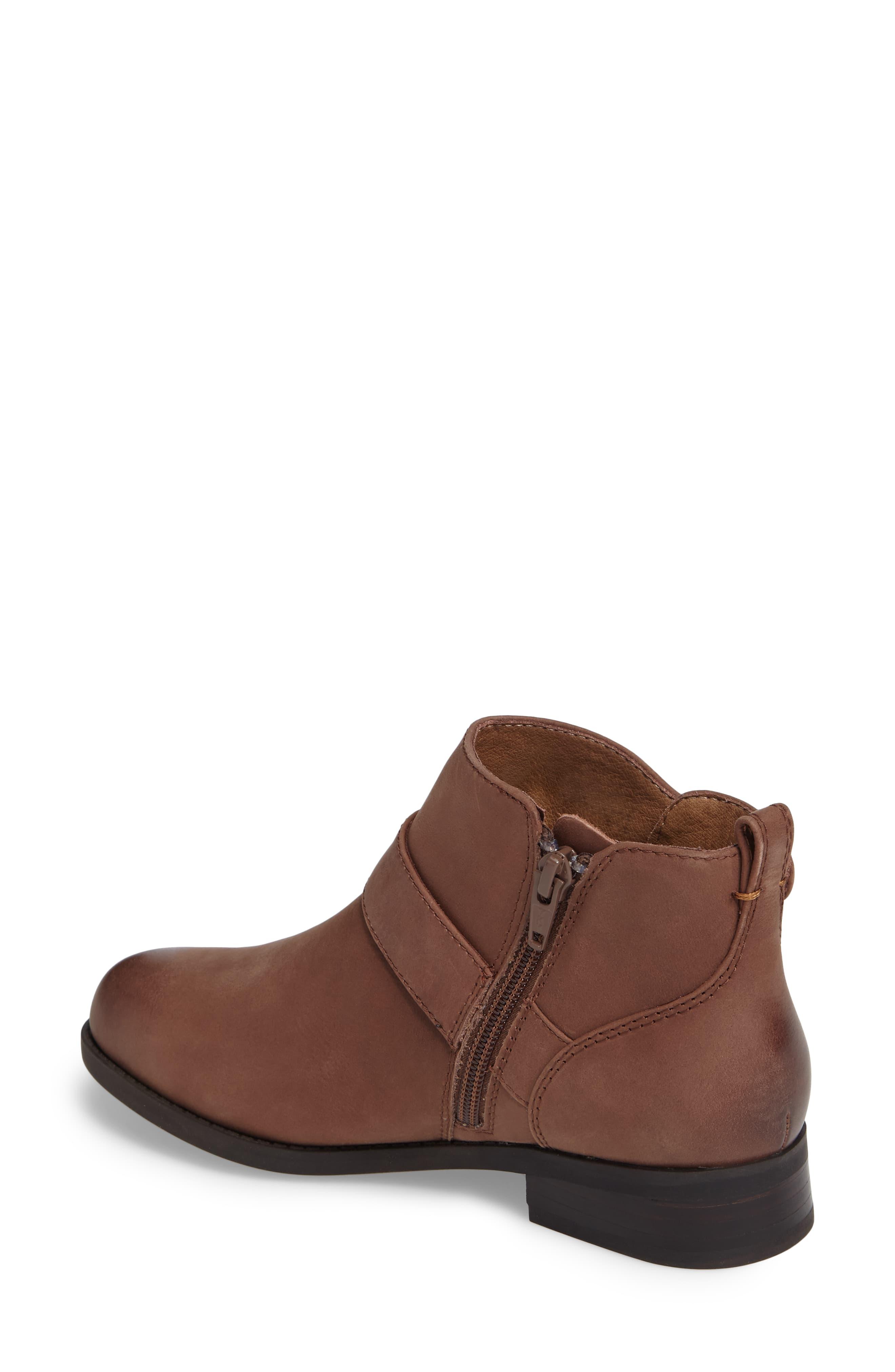 logan bootie vionic