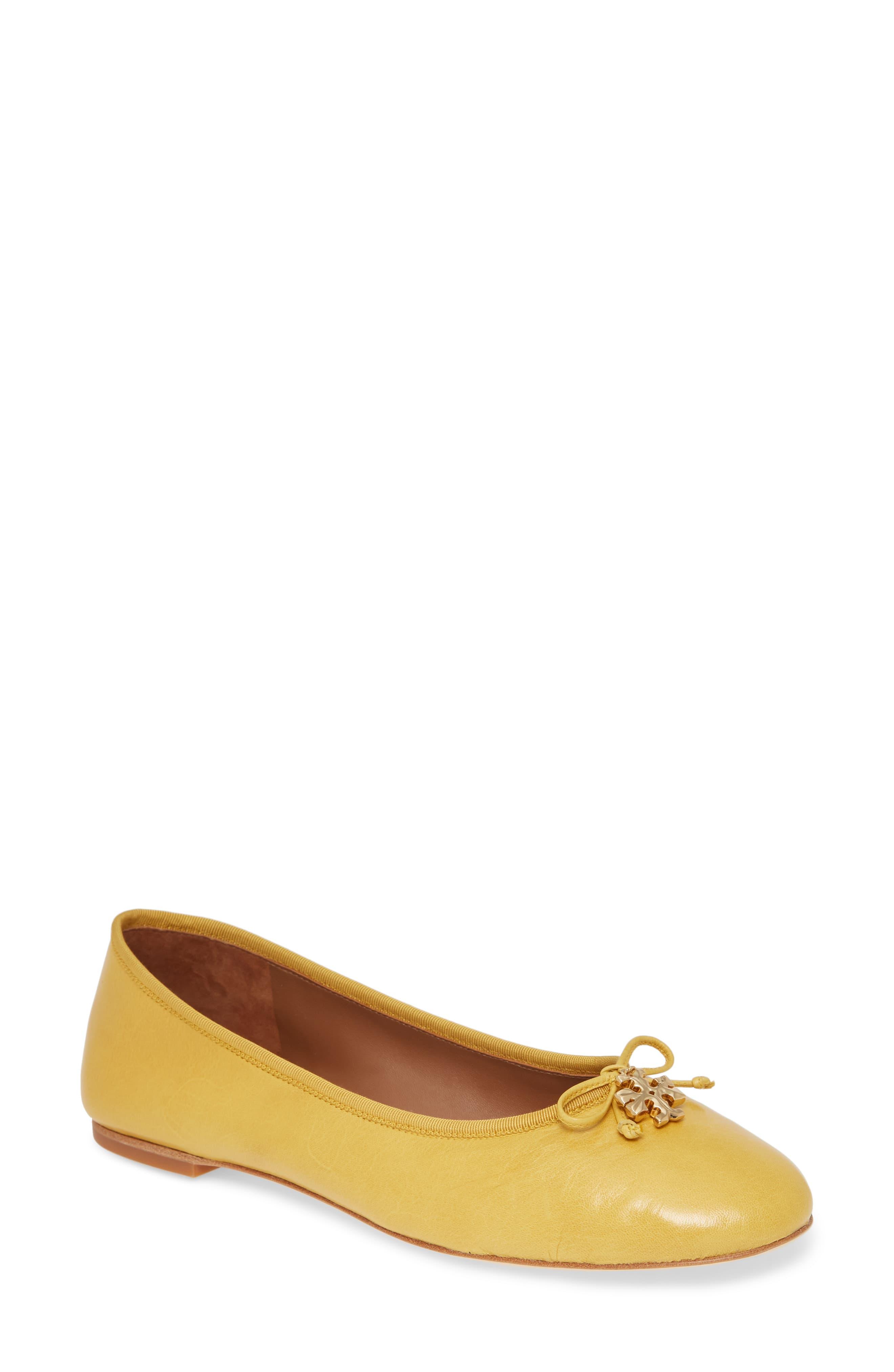 Tory Burch Leather Tory Charm Ballet Flat in Yellow - Lyst