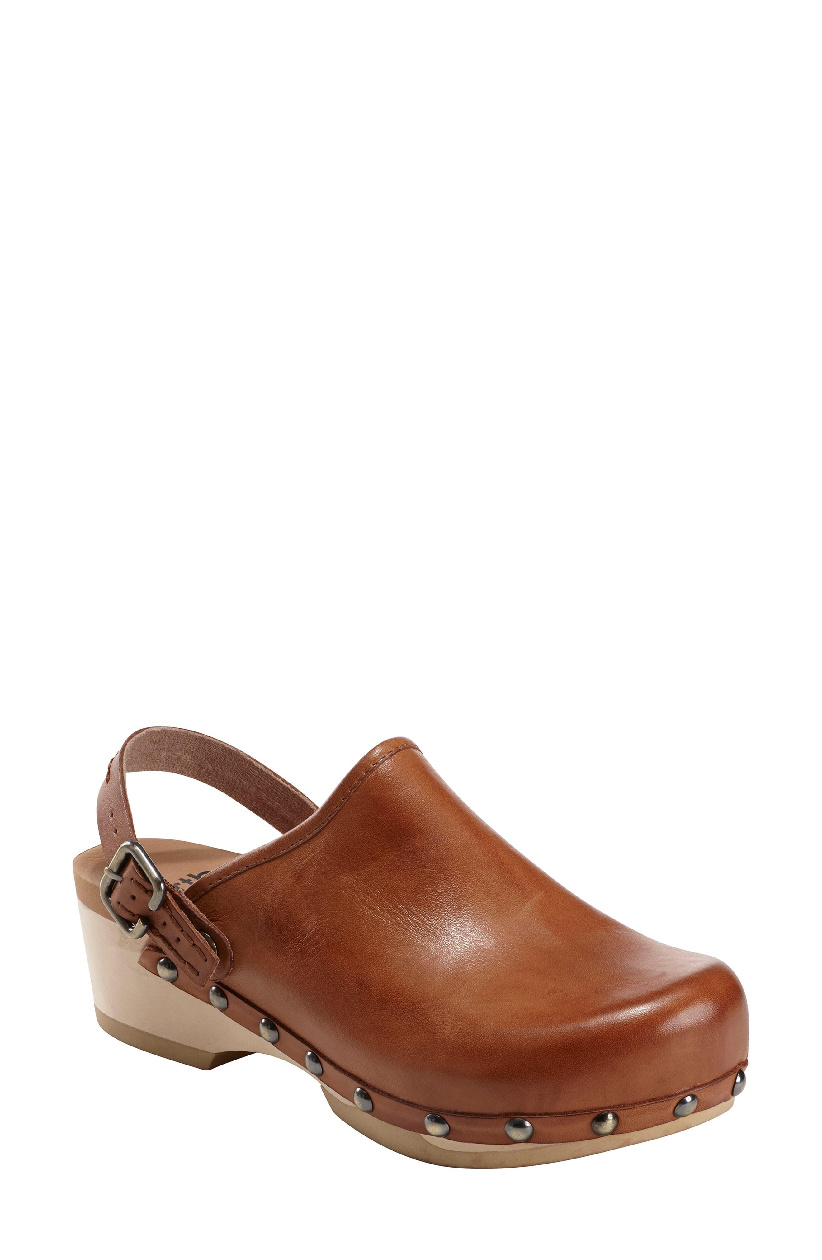 earth pine tiku clogs