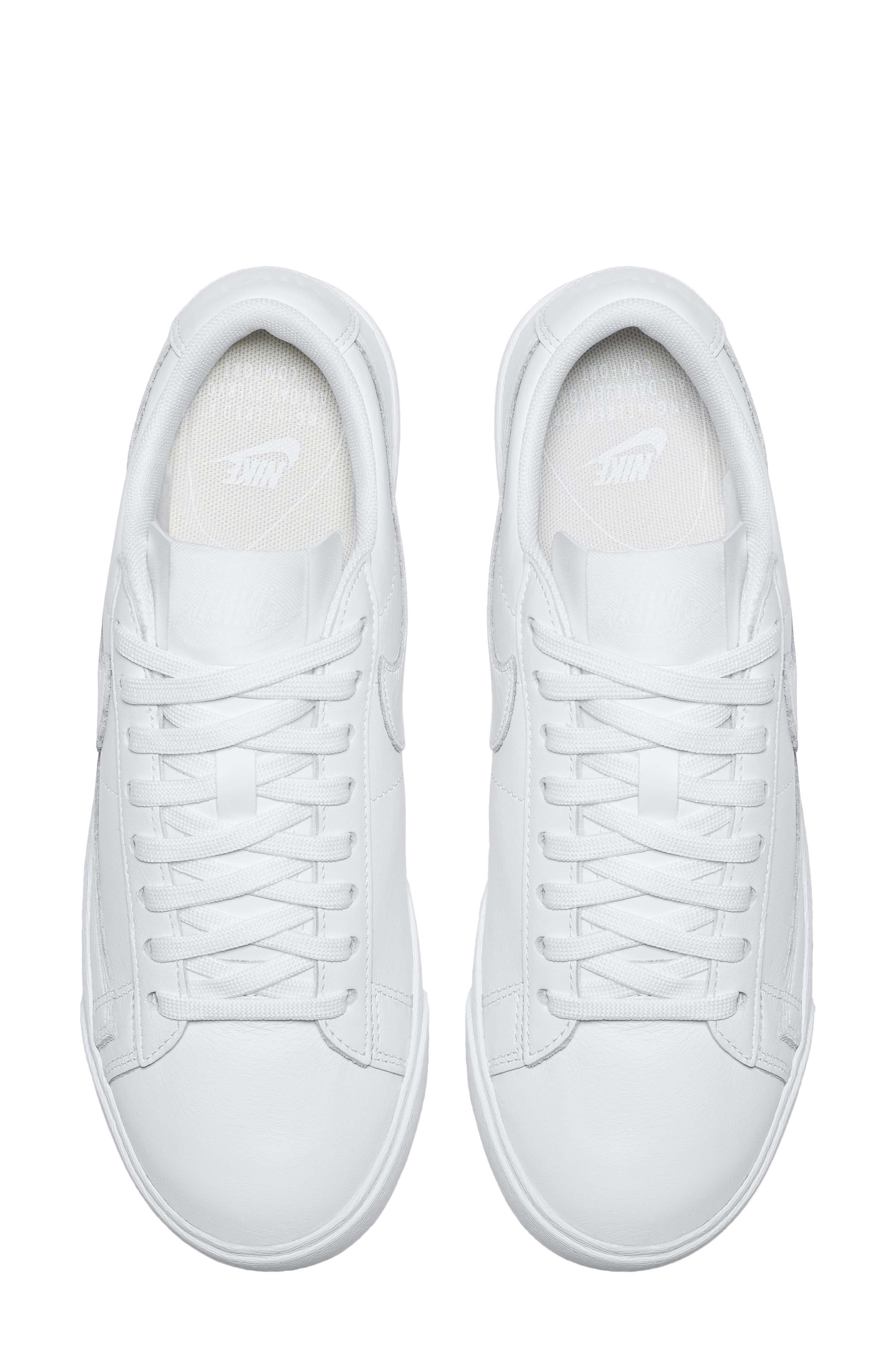 Nike Blazer Low Le Shoes in White | Lyst