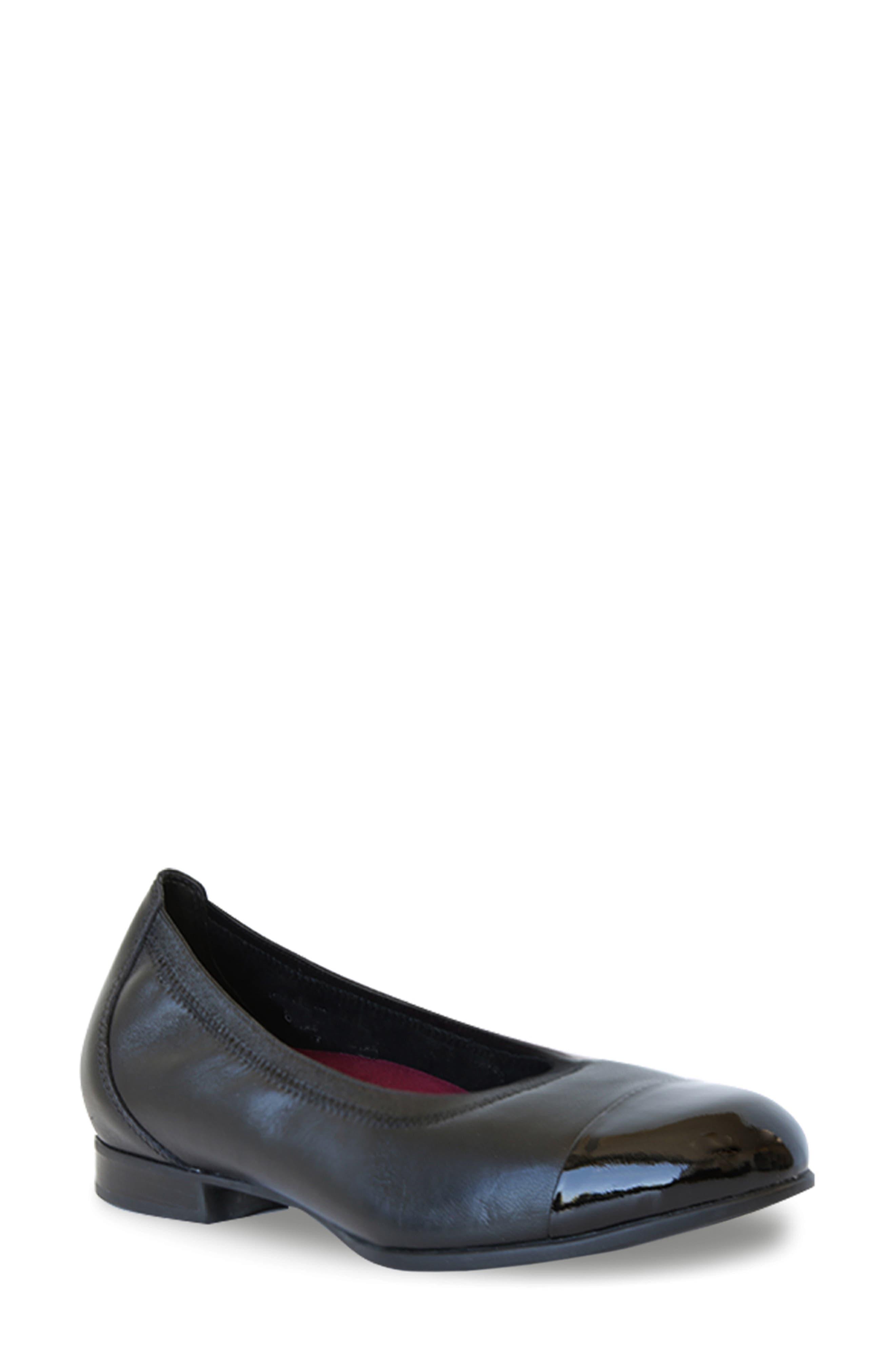munro plum slip on flat