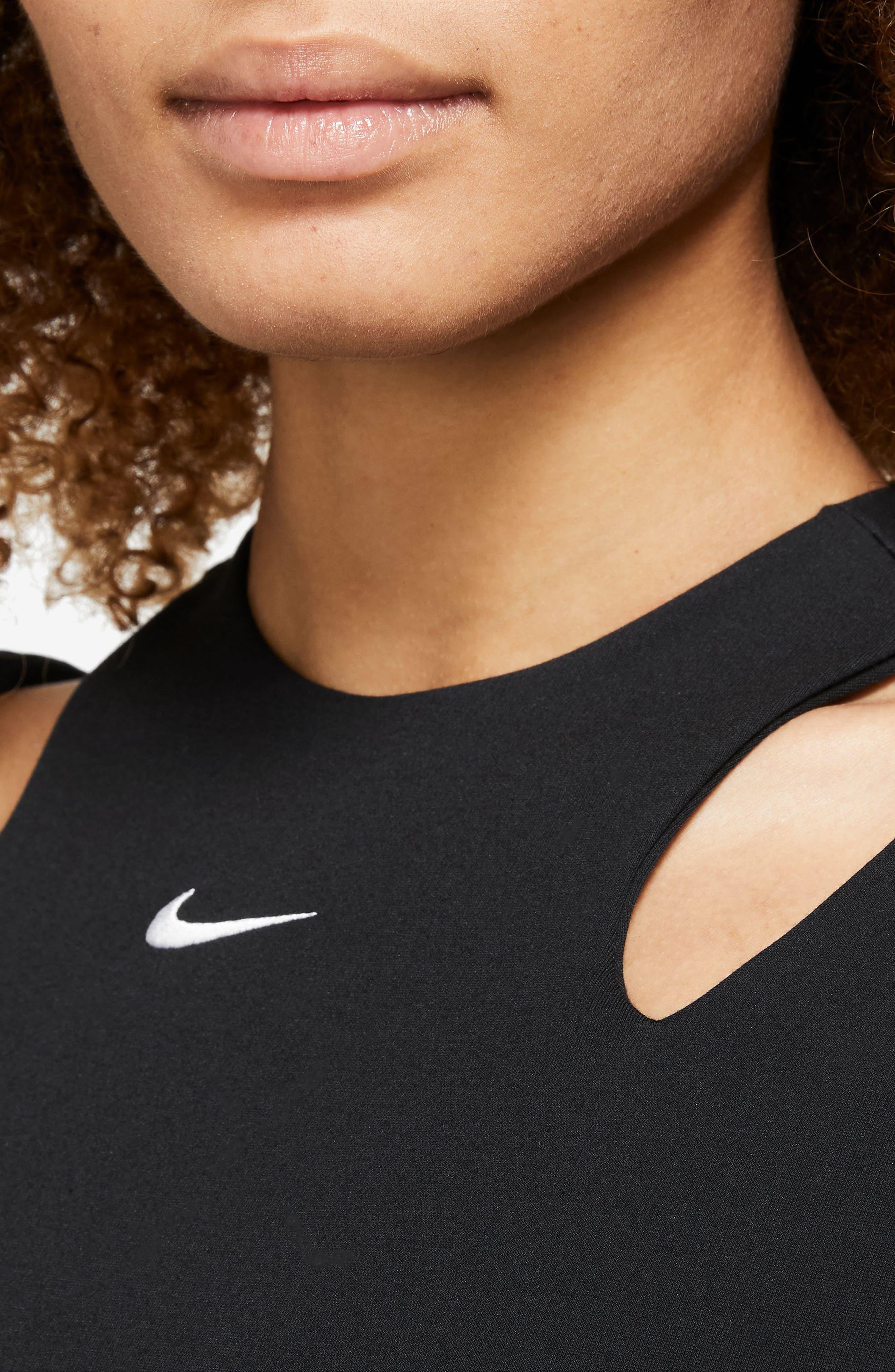 Nike Cutout Crop Top in Black | Lyst