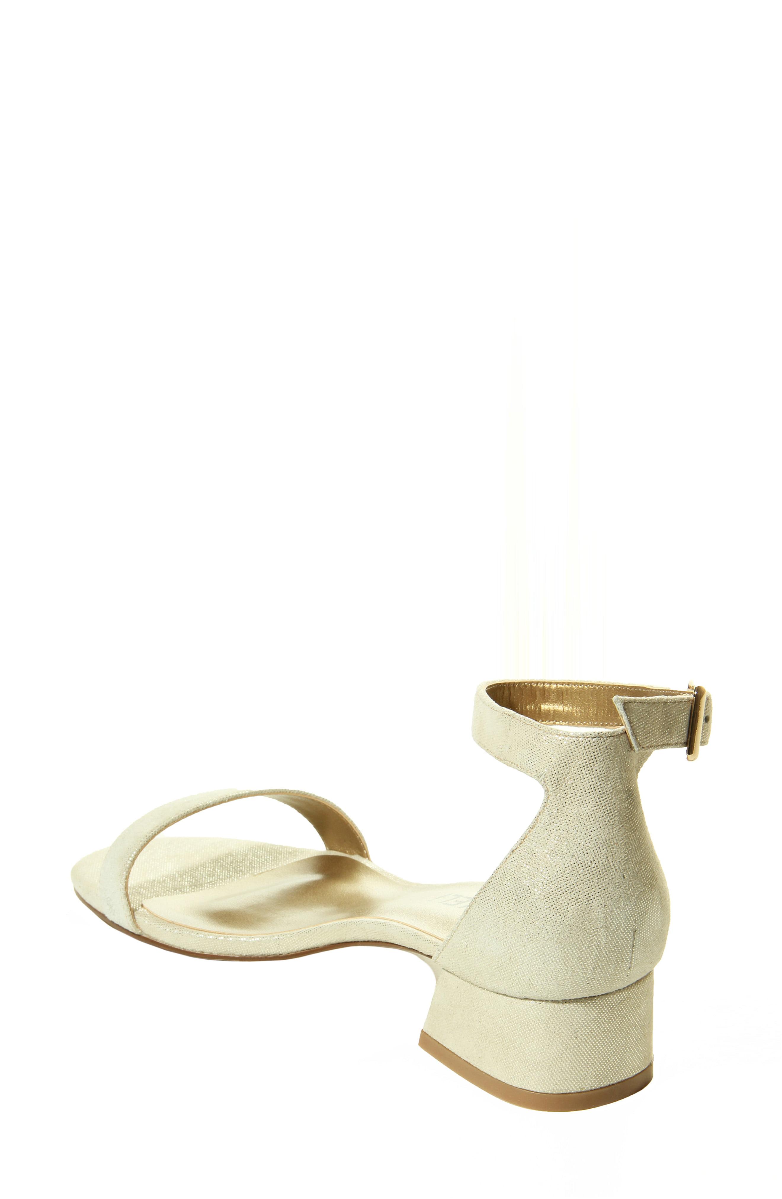 vaneli yalena sandal