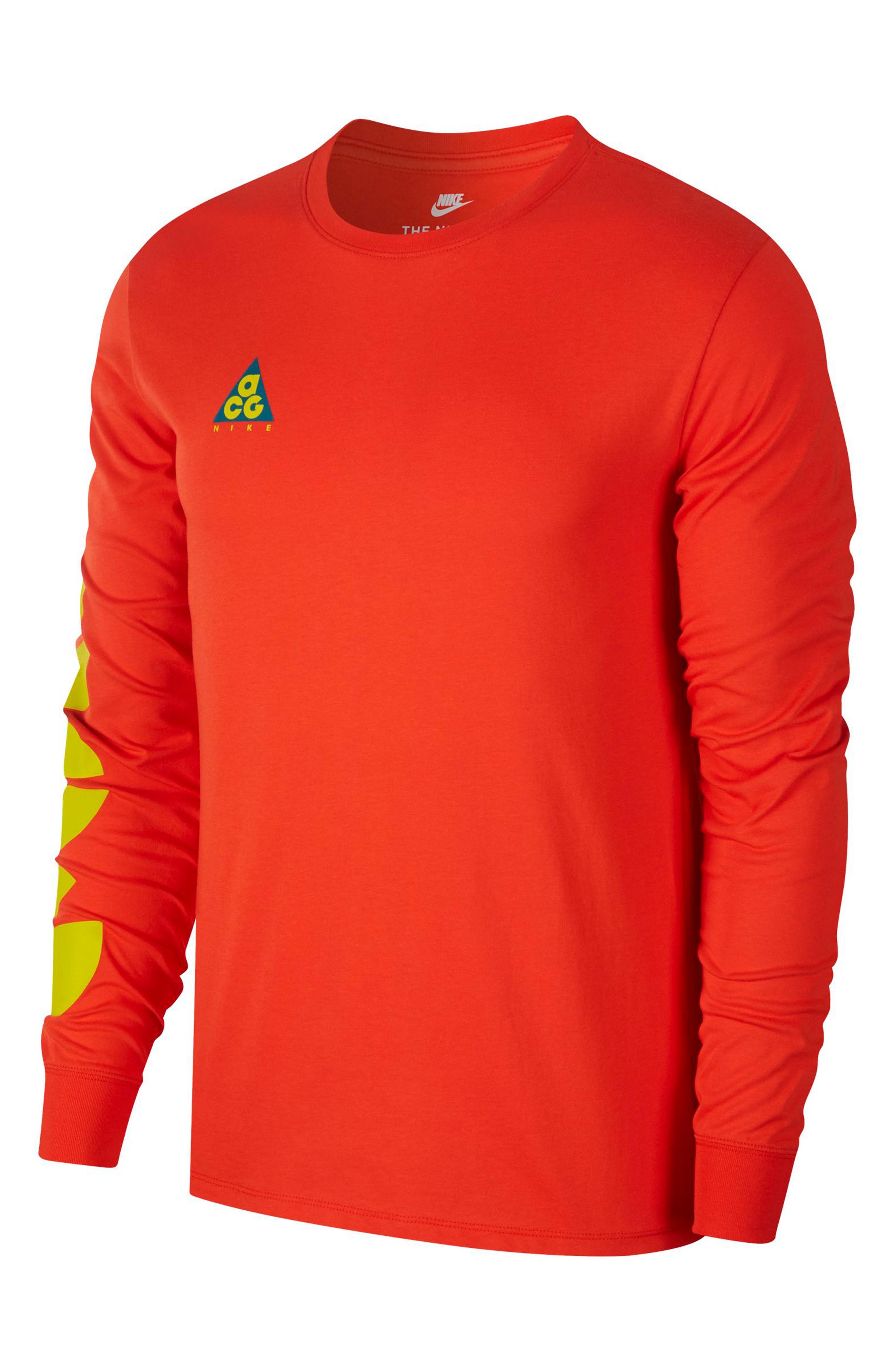 nike acg graphic t shirt