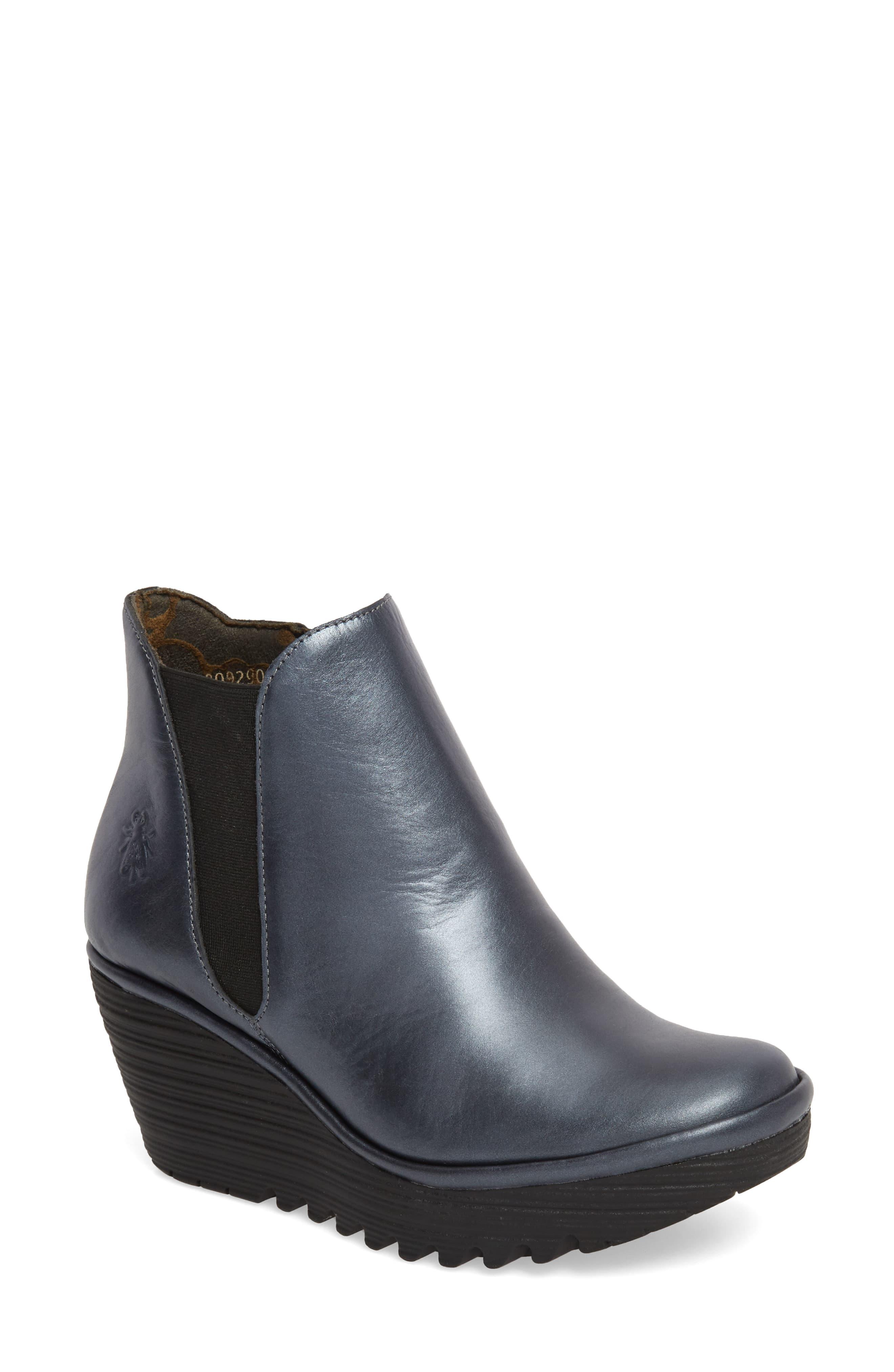 Fly London Yozo Wedge Boot in Graphite 