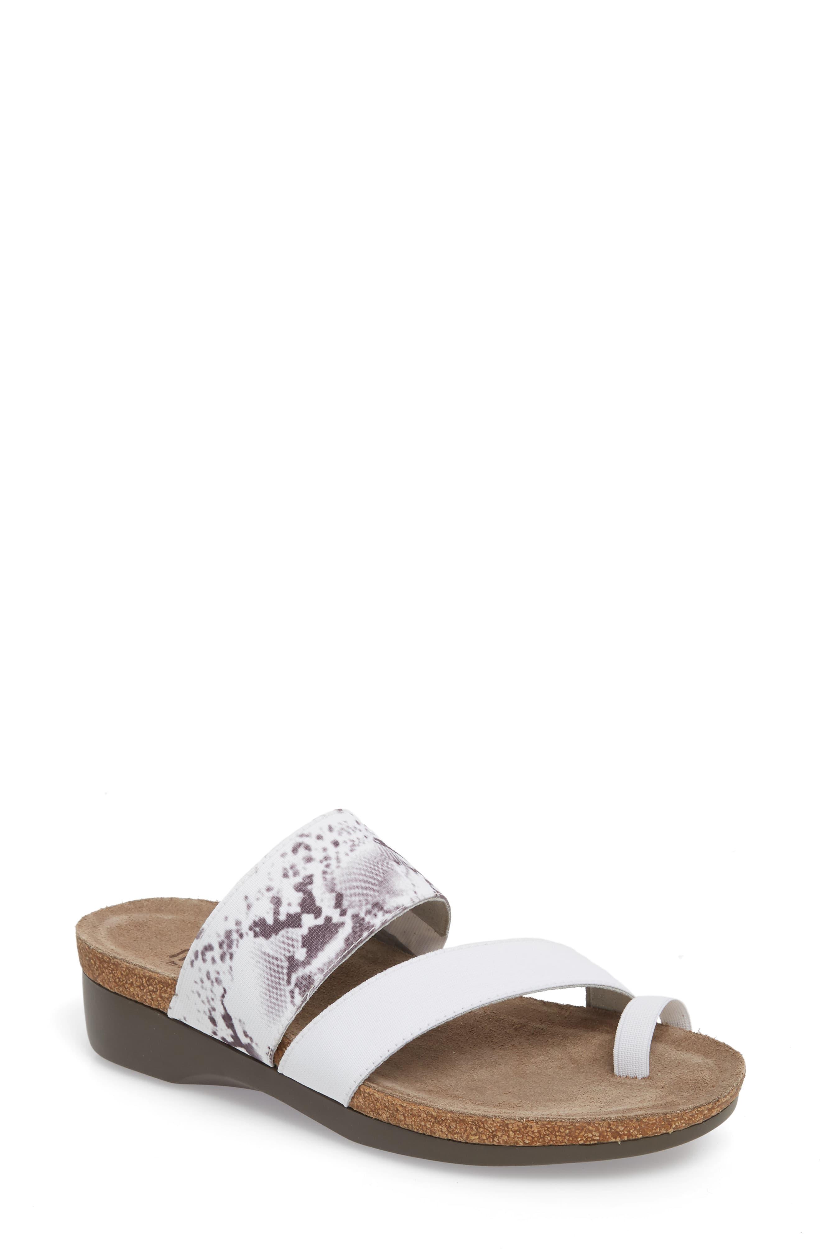 munro aries sandal