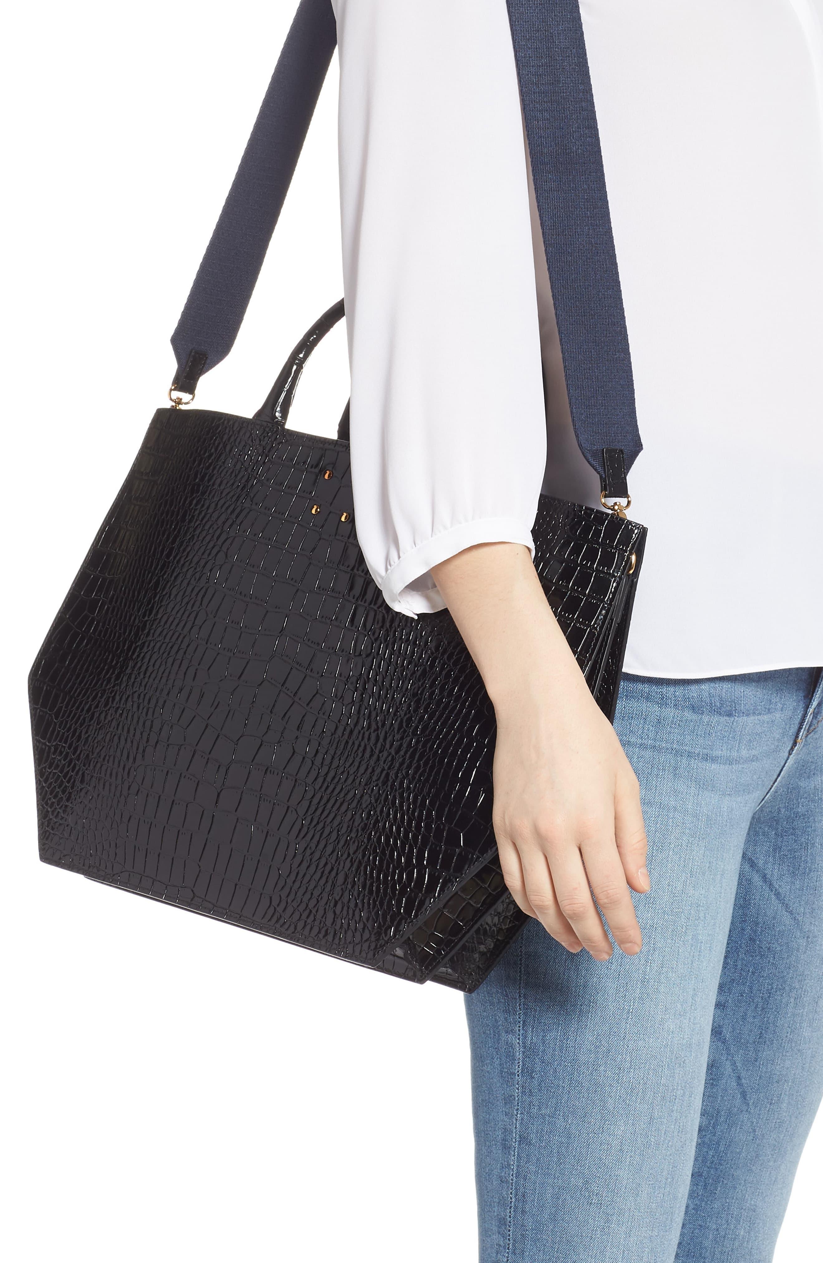 trademark collapsing tote