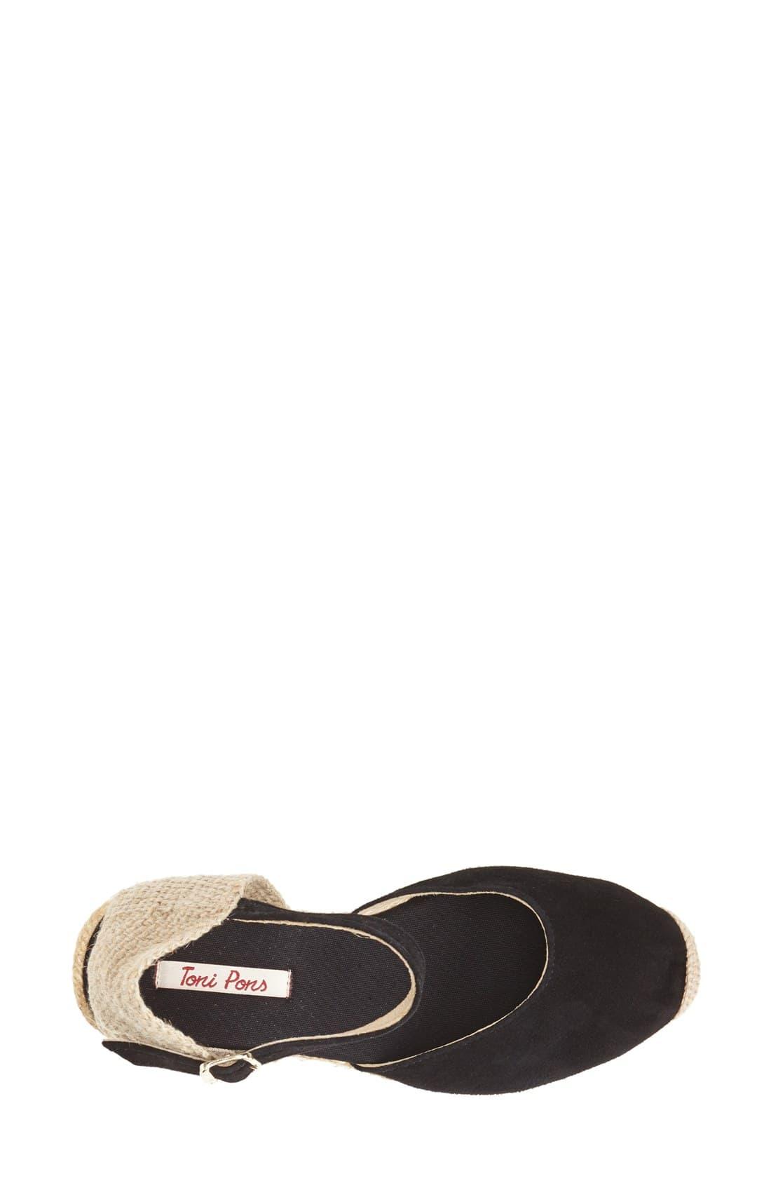 metro chappal shop