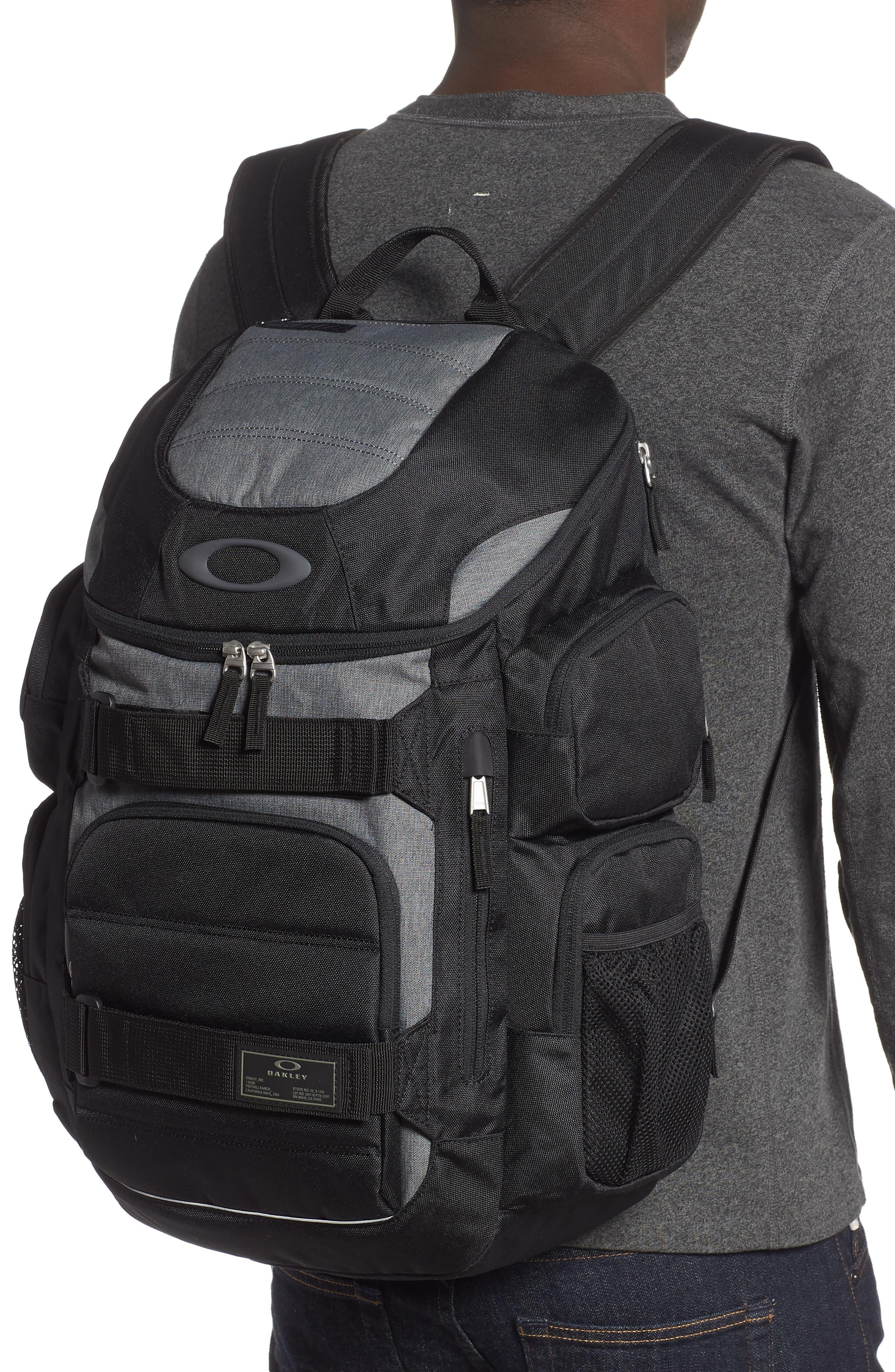 oakley enduro backpack 30l