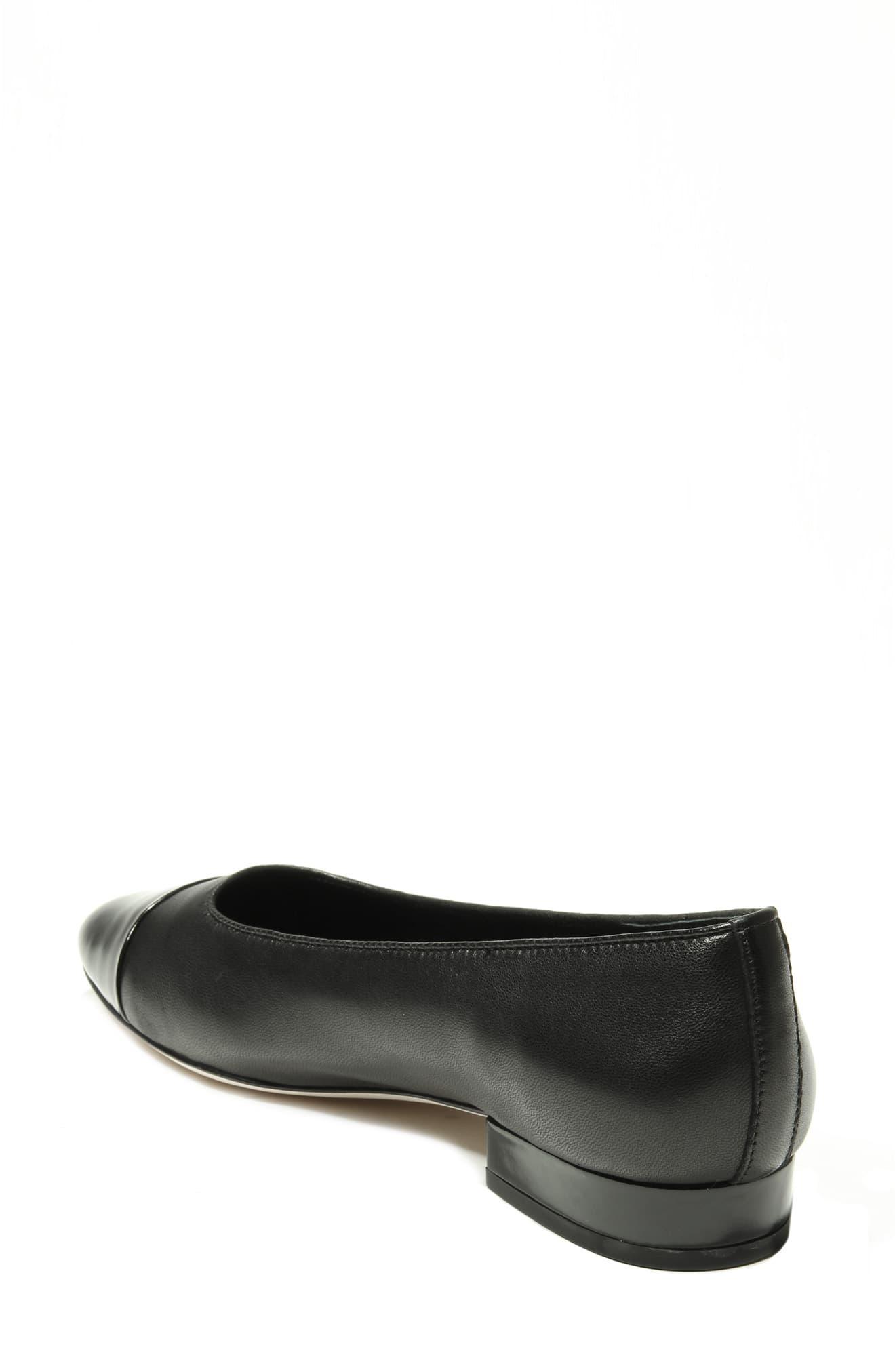 vaneli cap toe