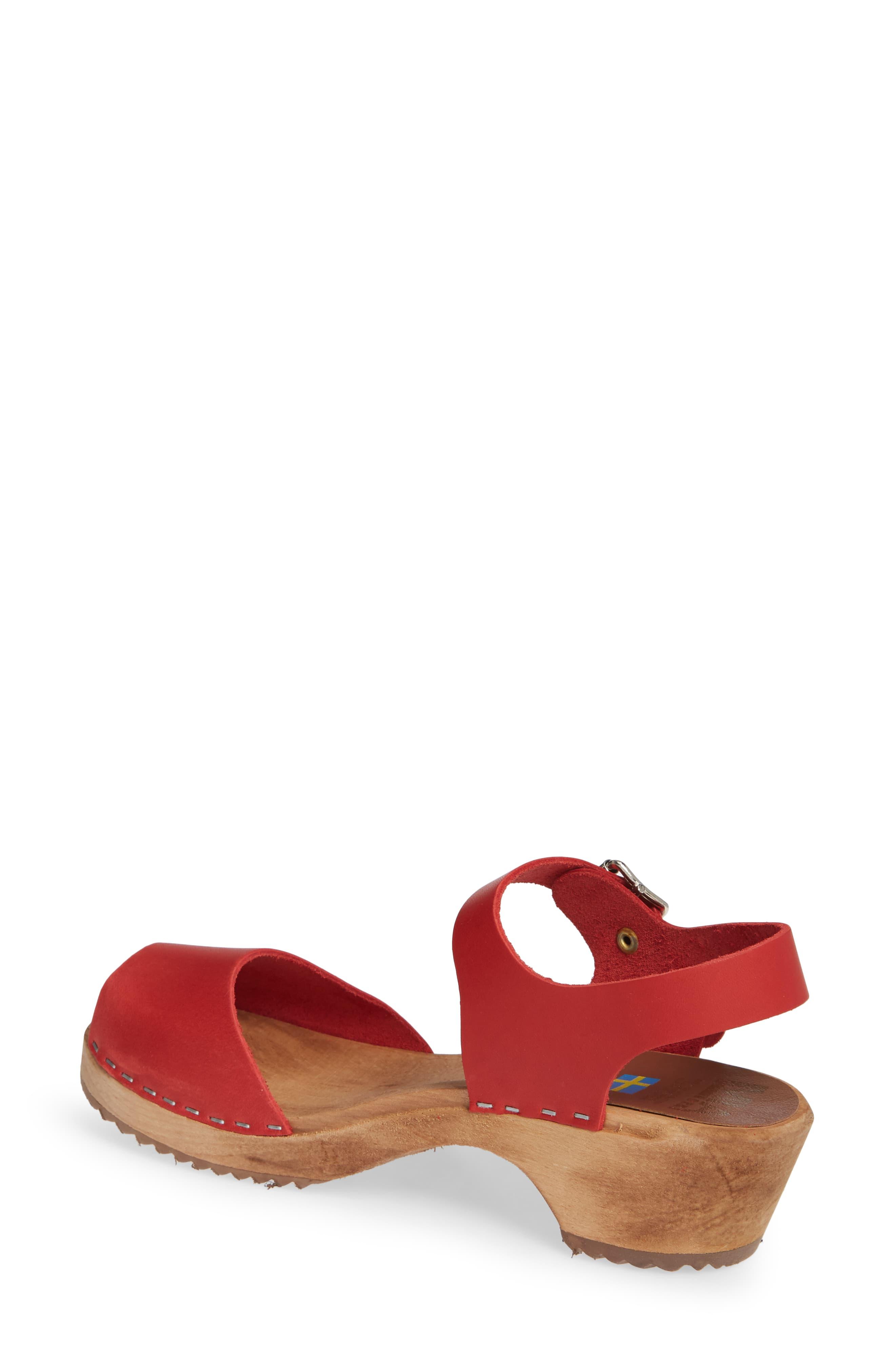 anja clog