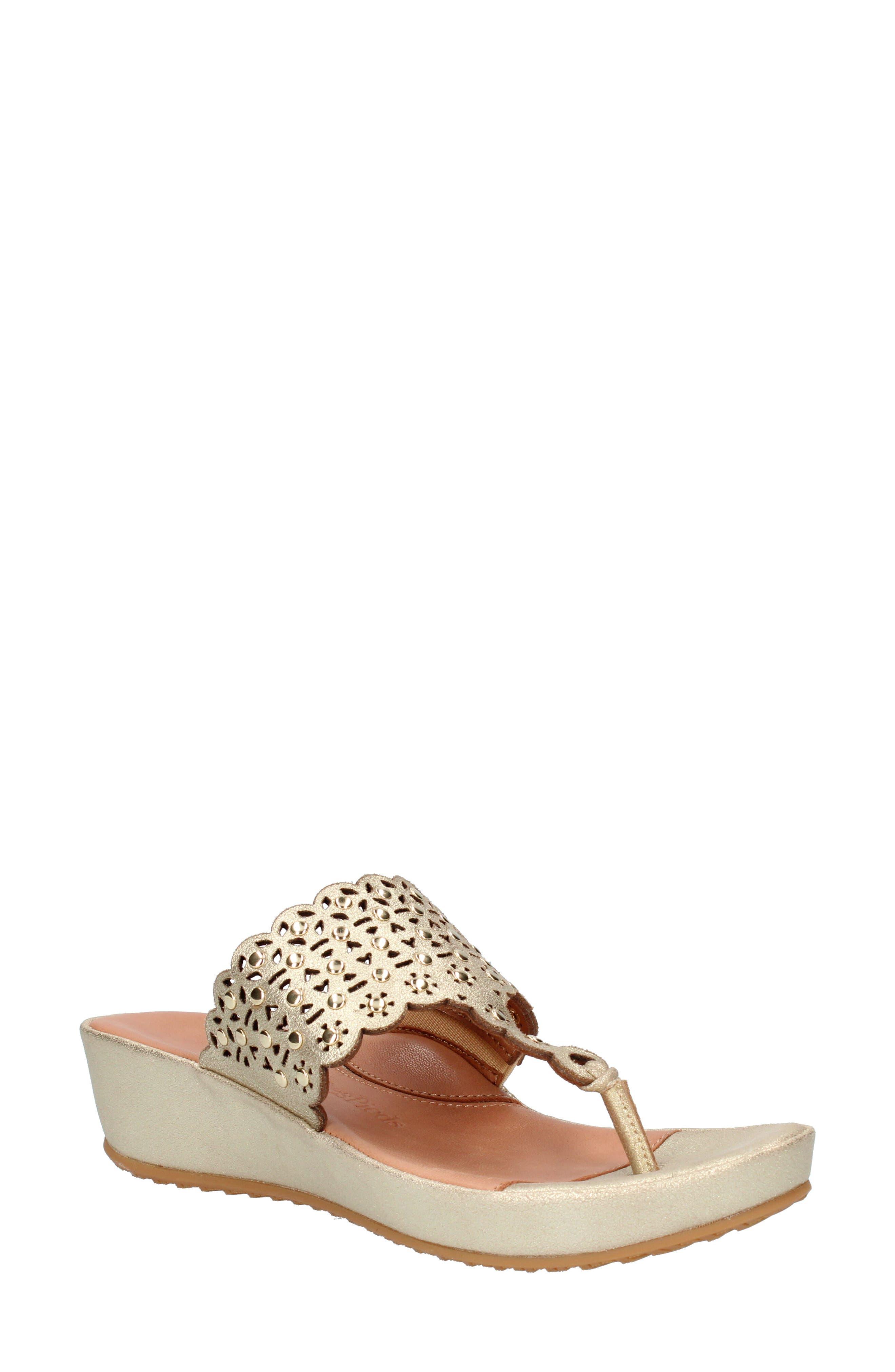 L'amour Des Pieds Chuxley Wedge Flip Flop in Brown | Lyst