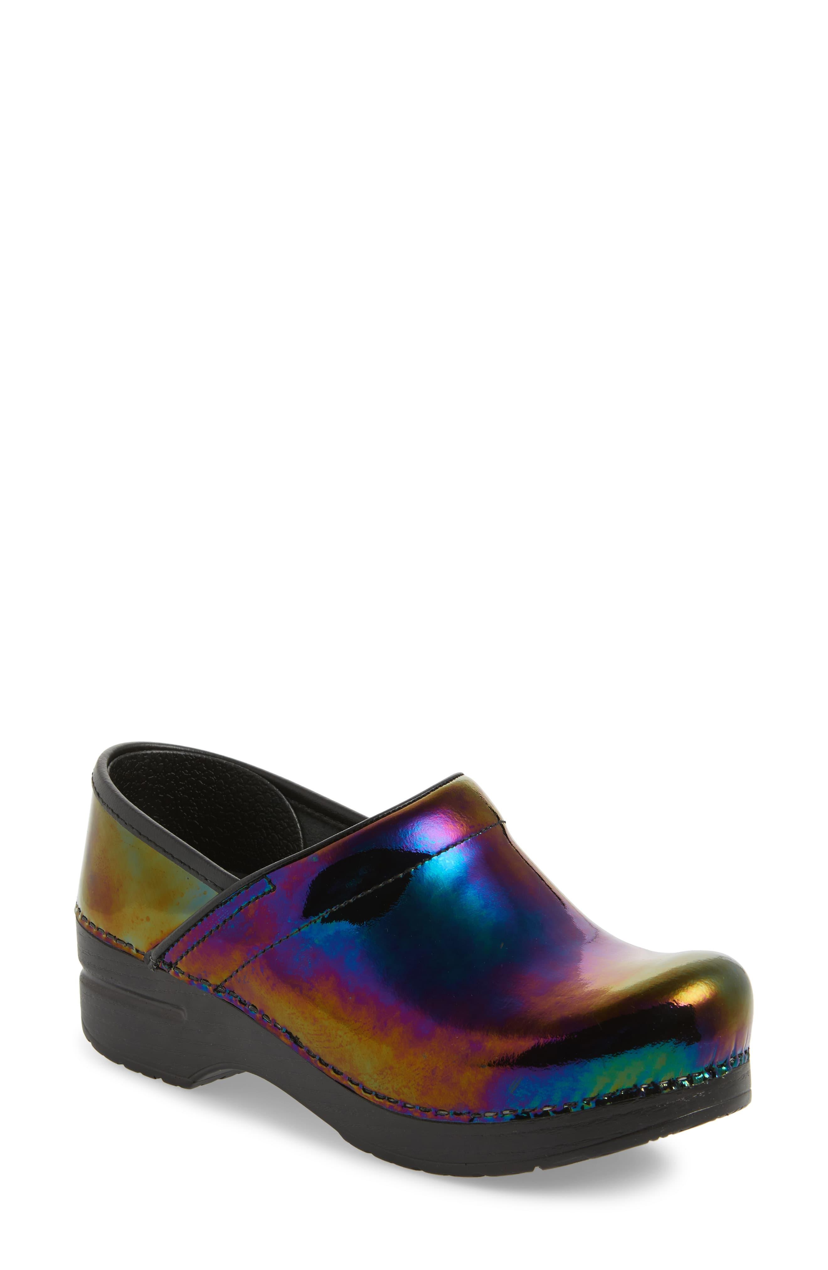 inexpensive dansko clogs
