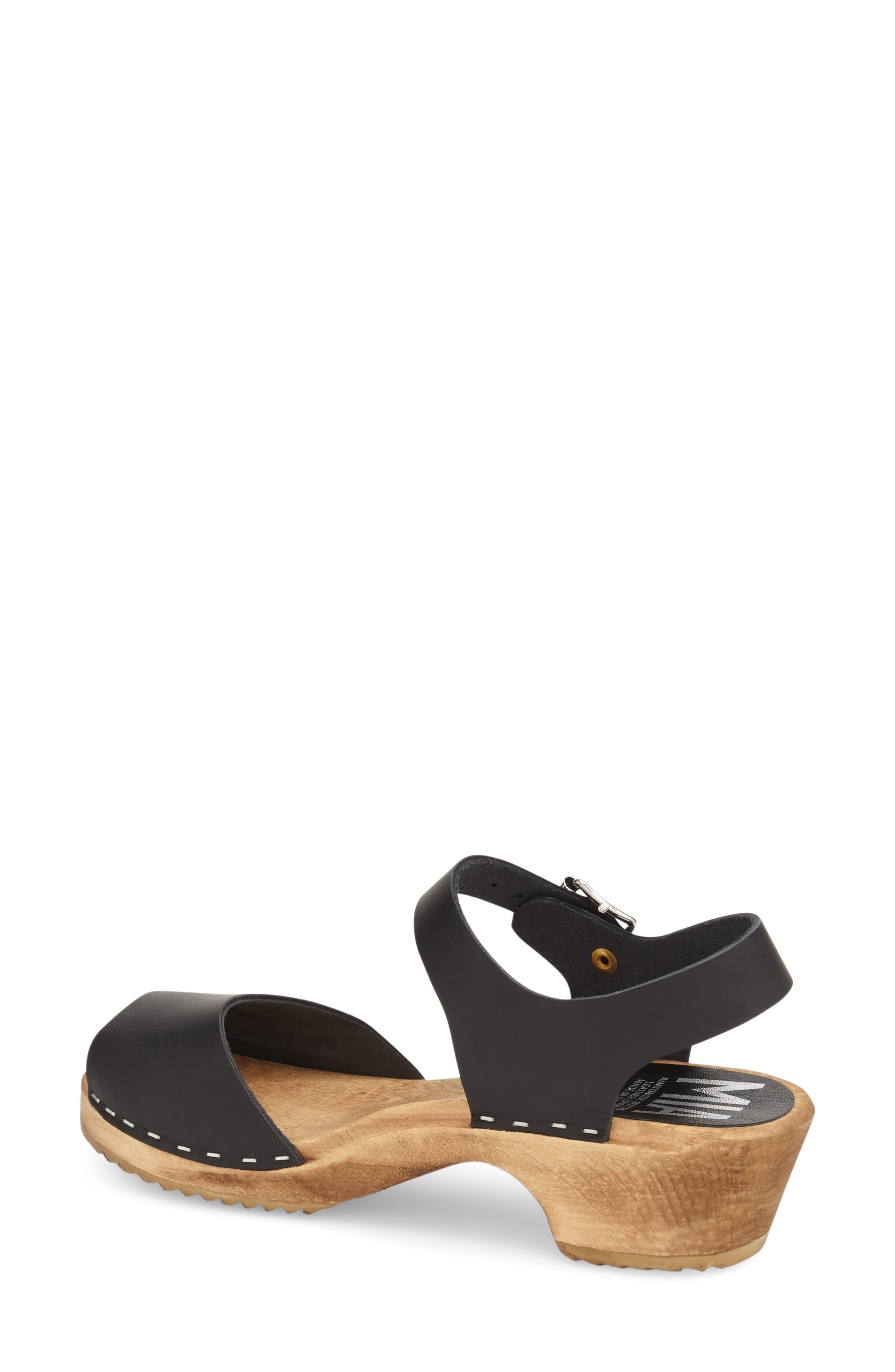 anja clog