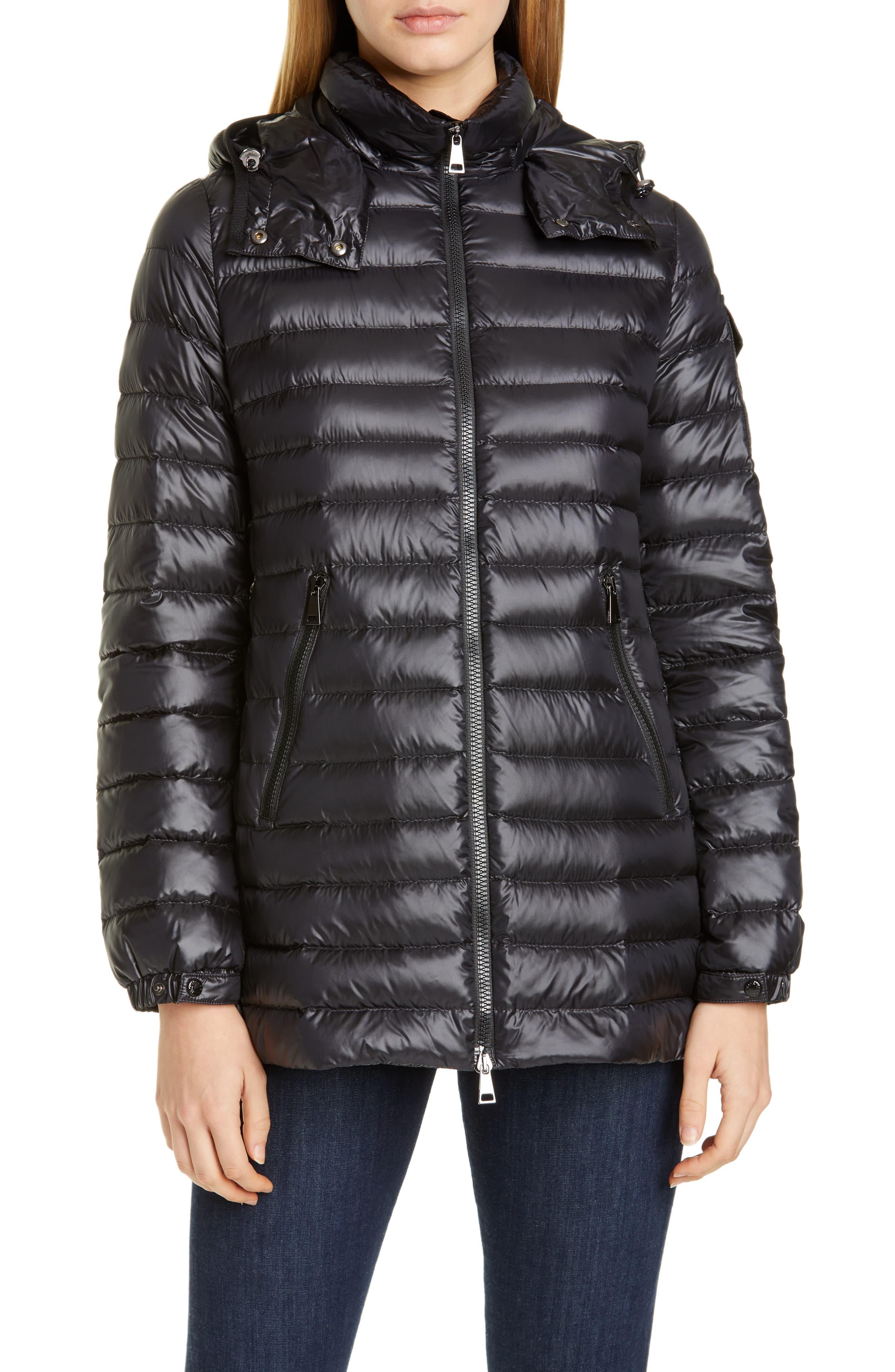 Moncler Menthe Hooded Lightweight Down Puffer Jacket in Black - Lyst