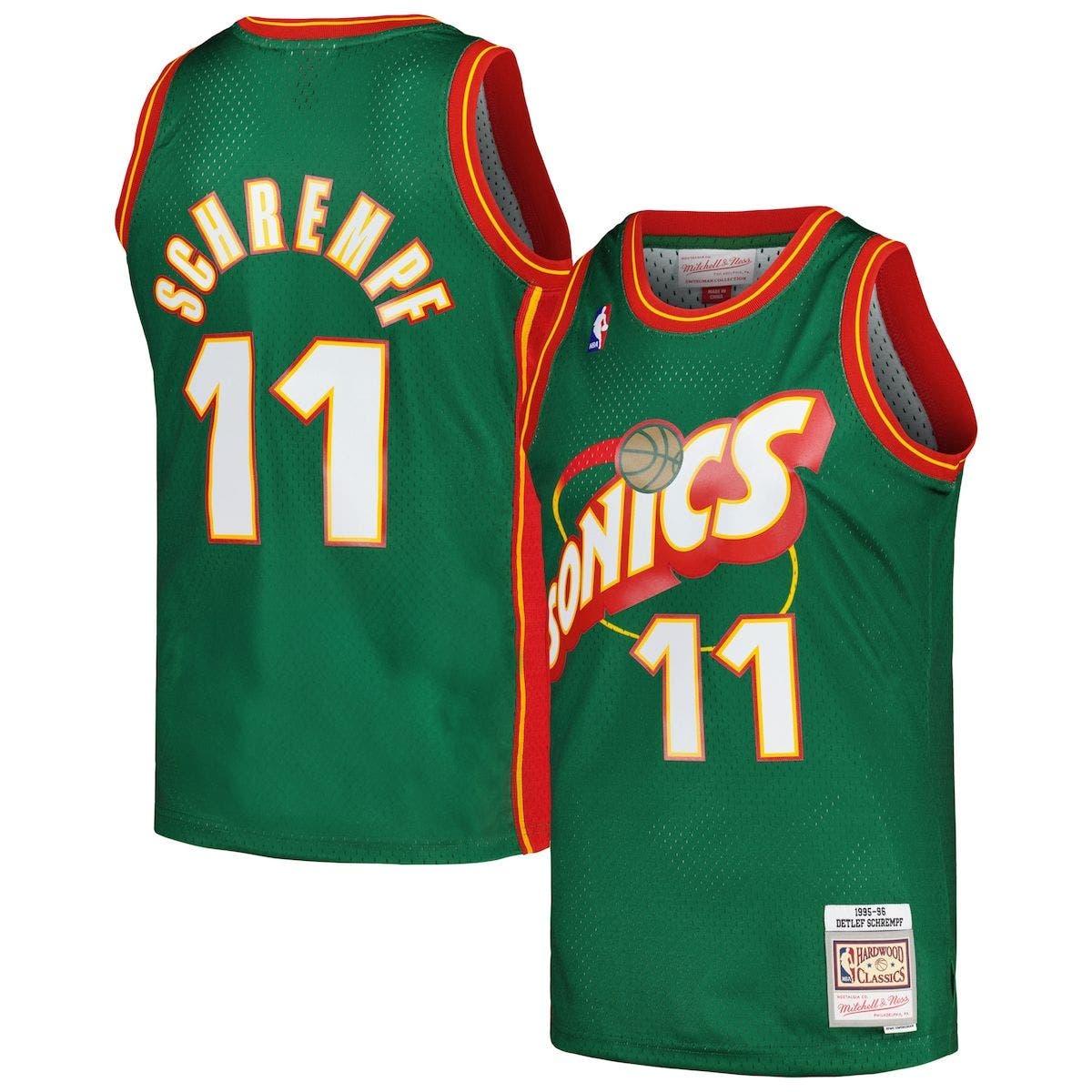 Seattle Supersonics Mitchell & Ness Hardwood Classics Head Coach Color  Block Logo Pullover Hoodie - Gold/Green