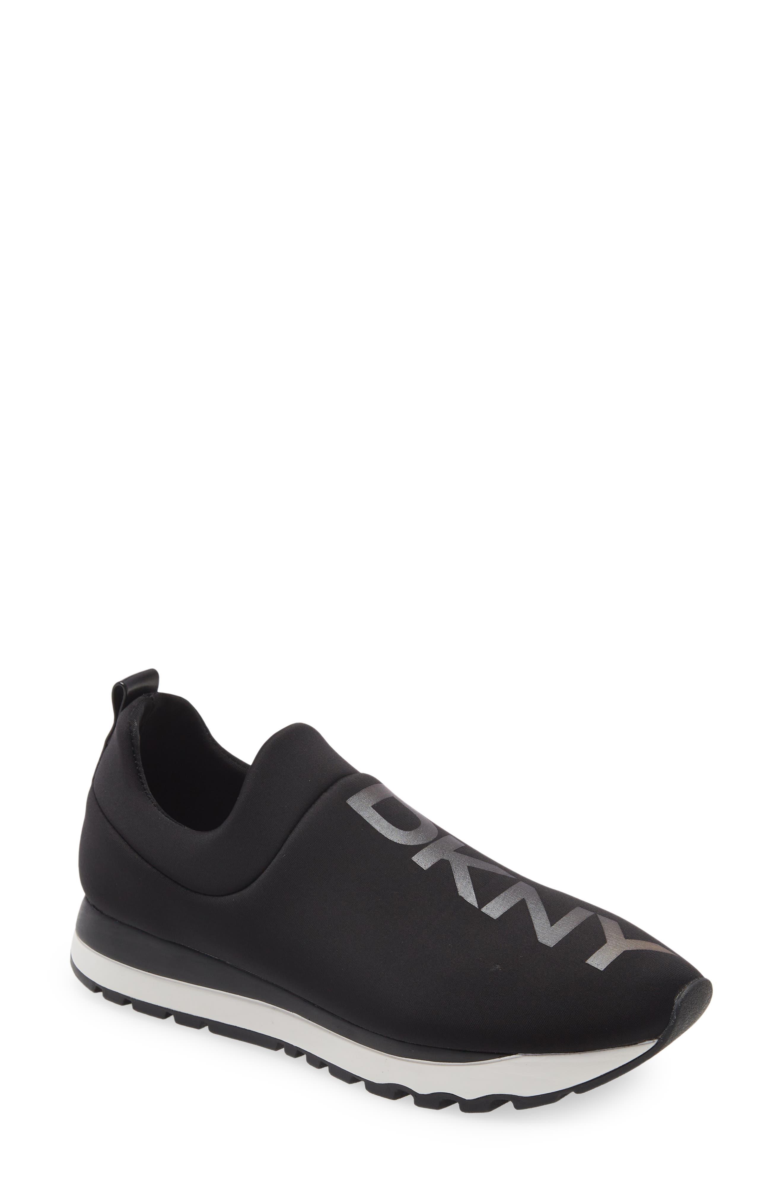 boots for wide feet womens