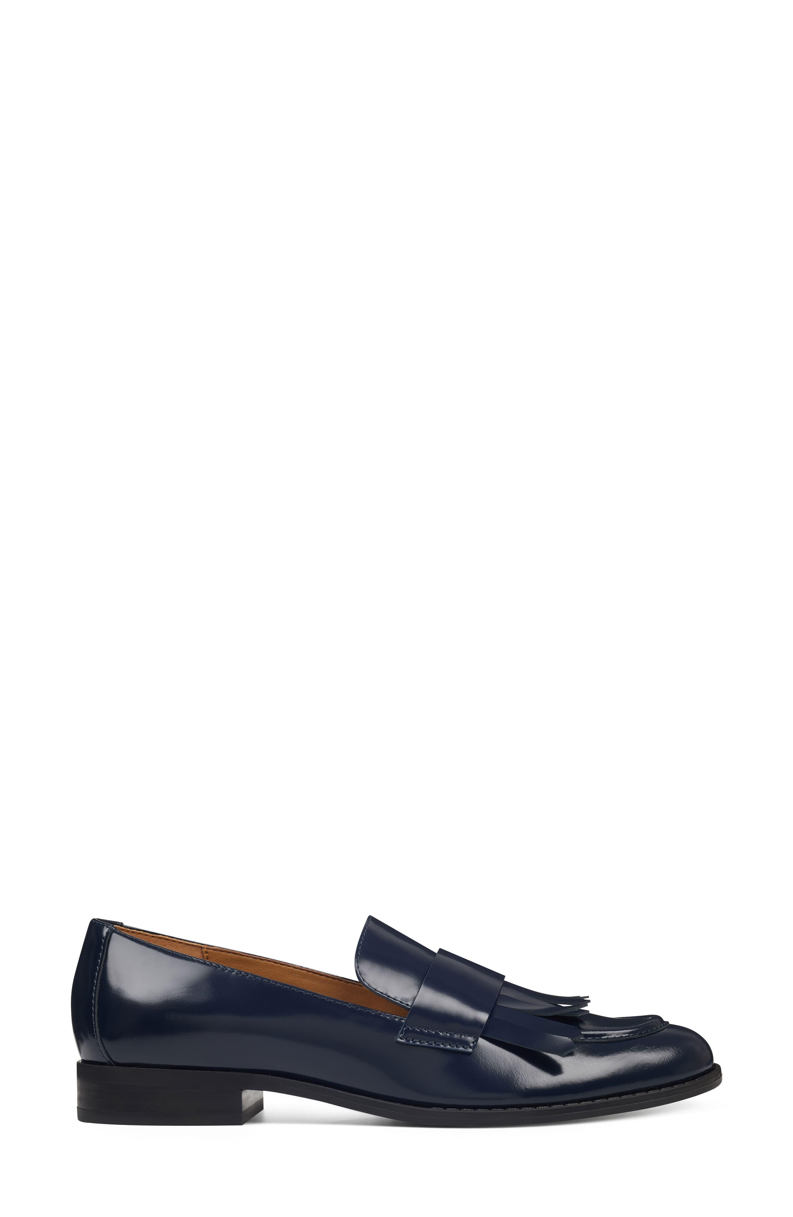 nine west owyn kiltie loafer
