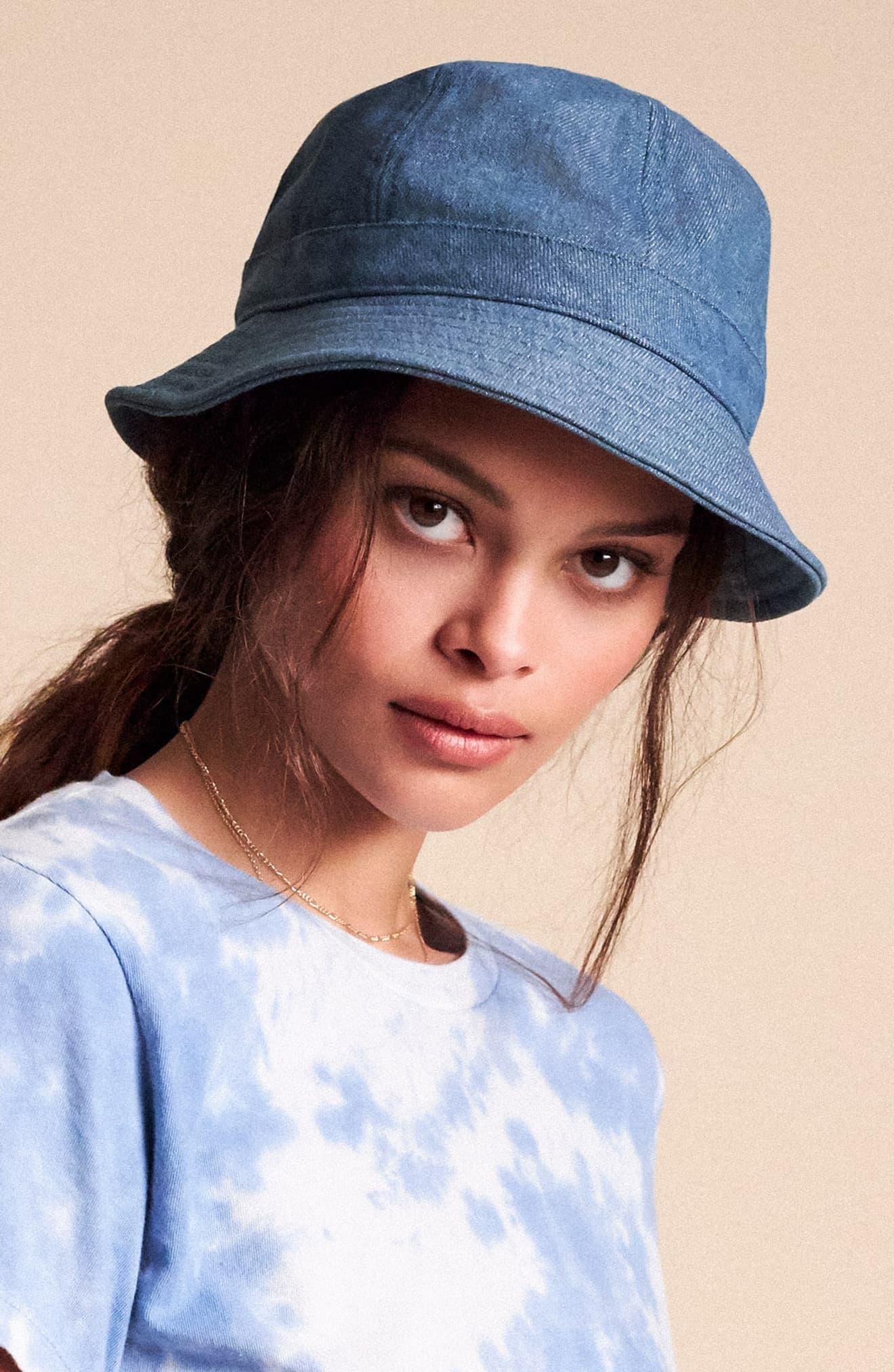 banks ii bucket hat