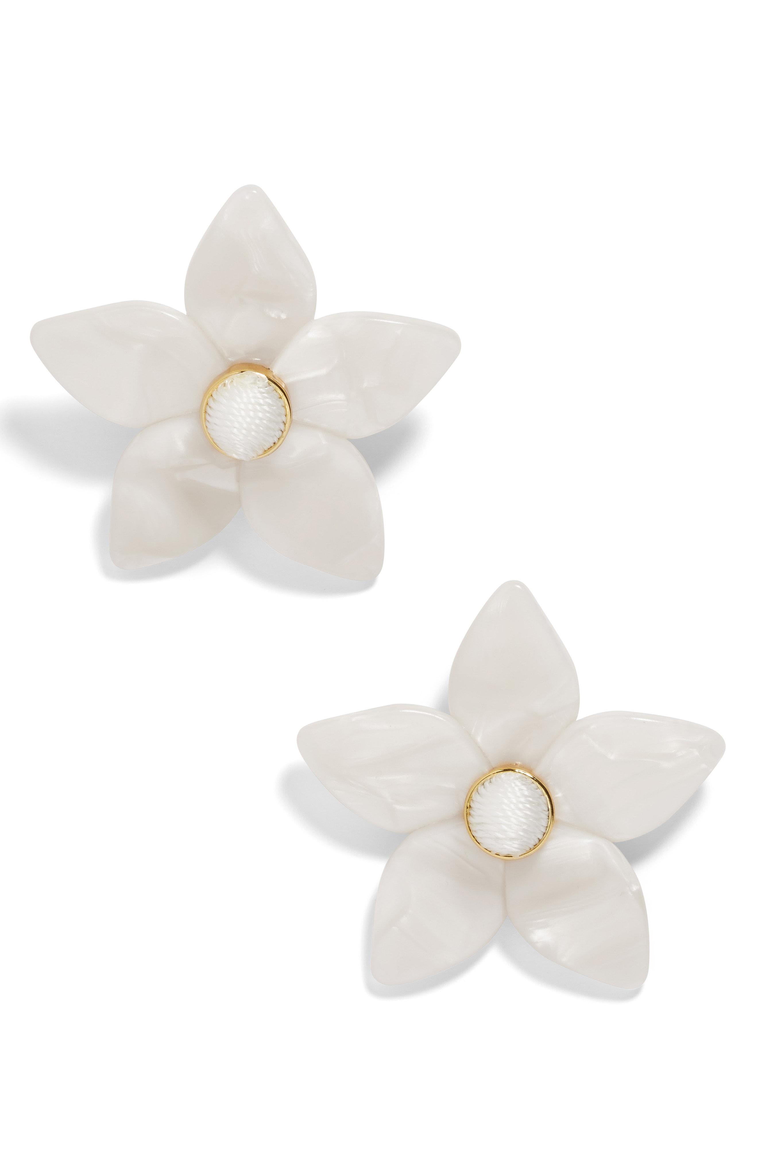Miccy's | White Rosa Statement Earrings van Miccy's