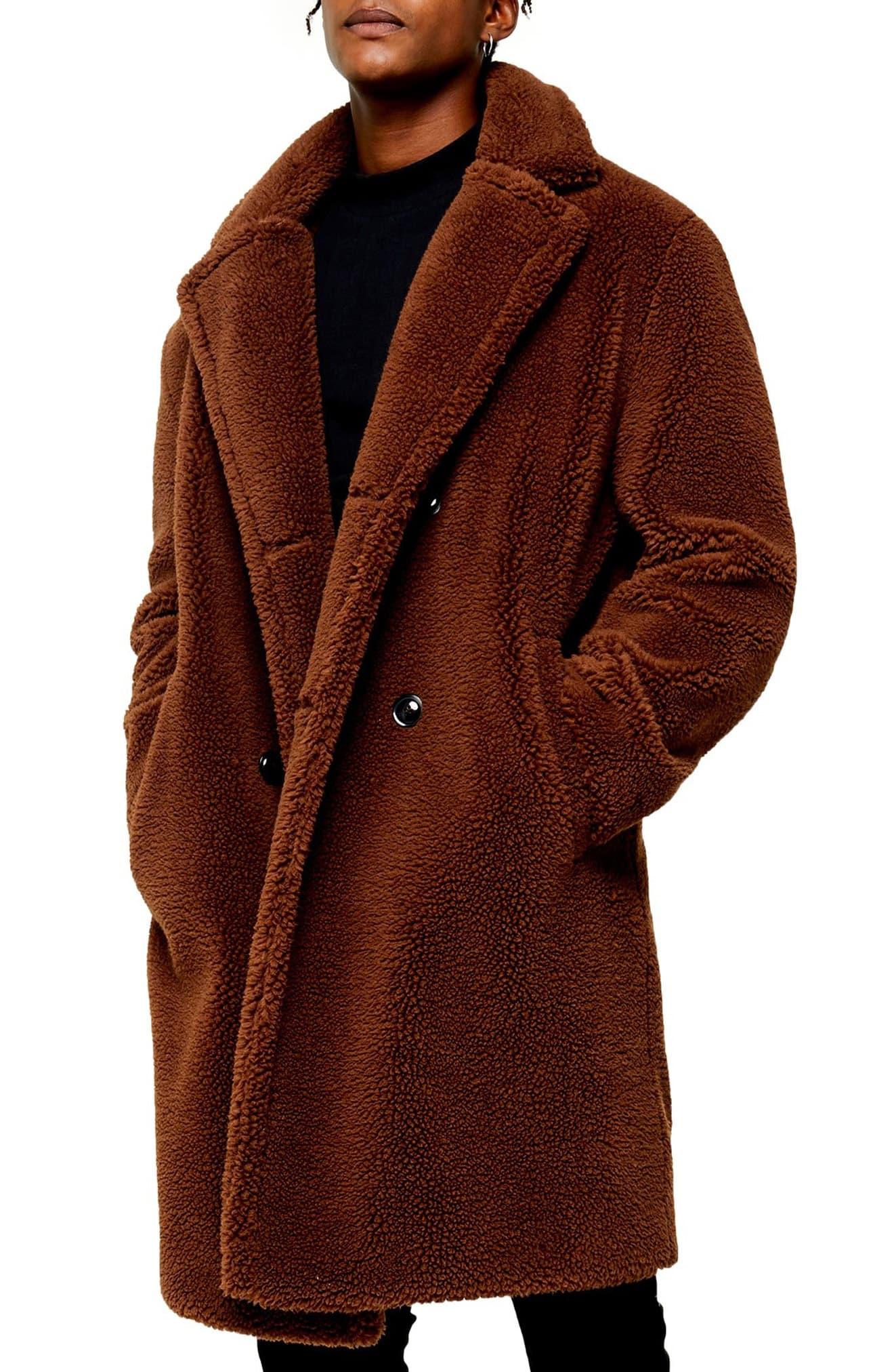 Меховое пальто мужское купить. Меховое пальто мужское. Плюшевое пальто мужское. Плюшевое пальто. Мужское пальто из искусственного меха.