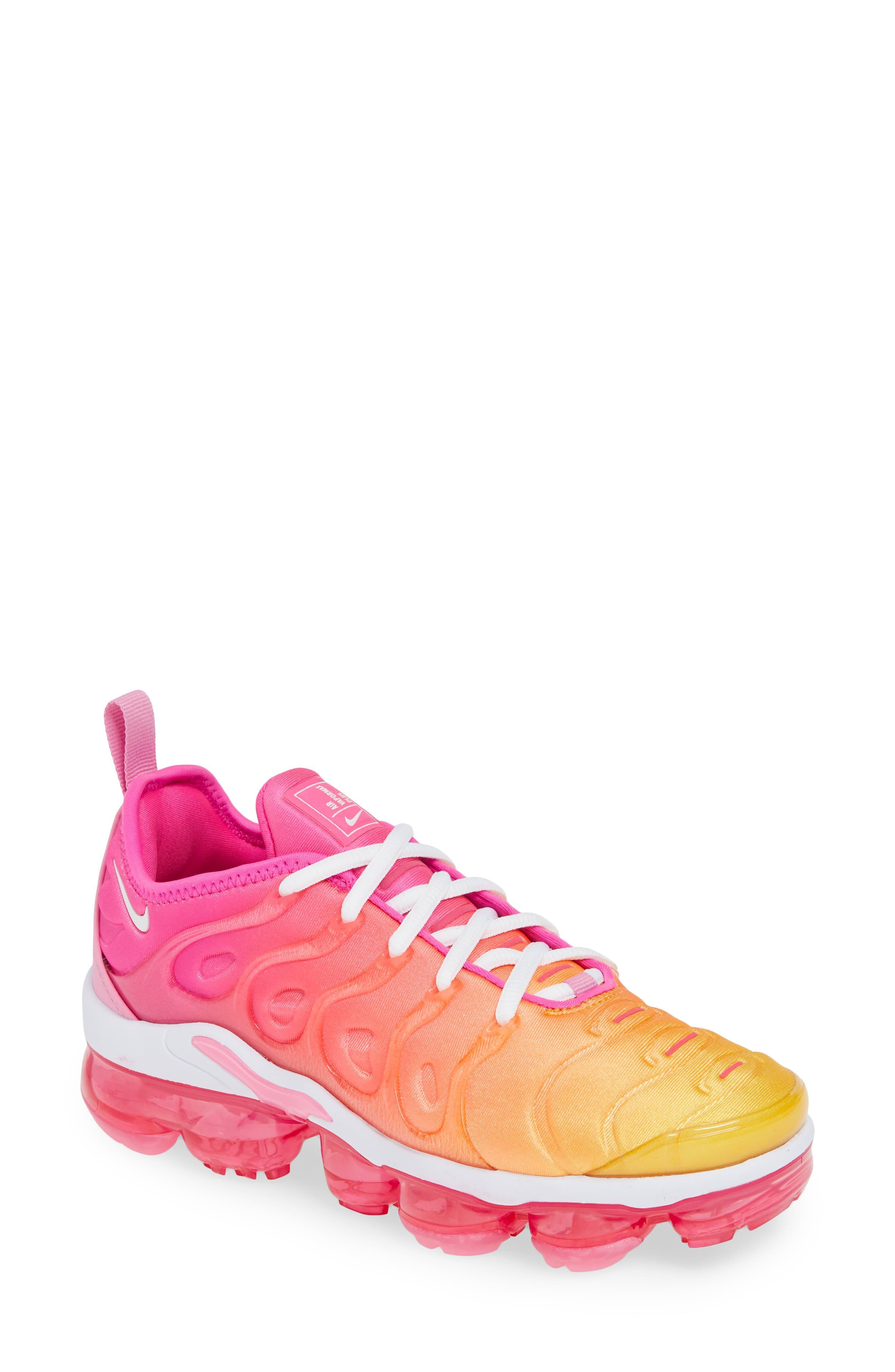 womens vapormax plus pink