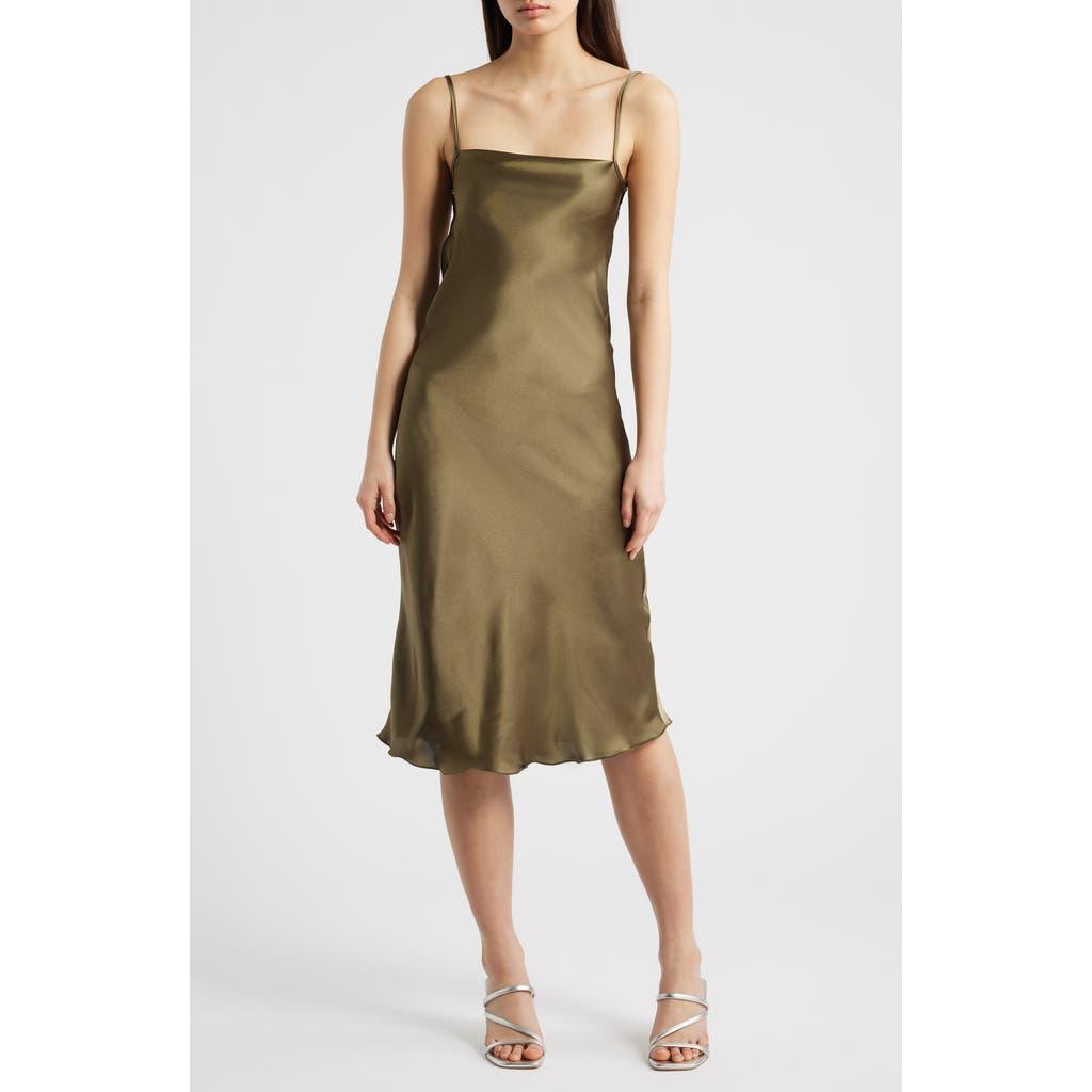 green emerald velvet dress 7